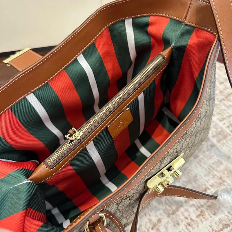All Categories Official Website "Brand Women's Bags" Women's Bags 💙 GUCCI 2025 New GUCCI Crossbody Bag