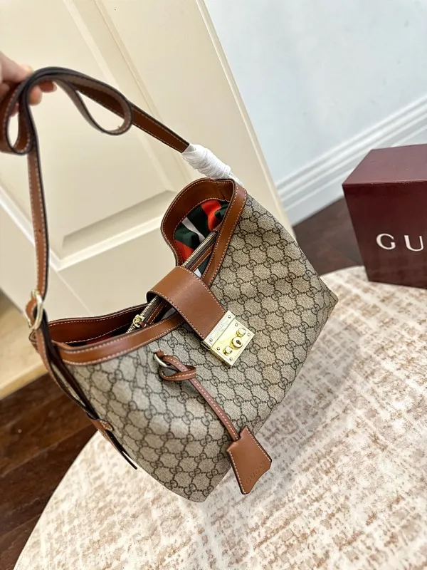 All Categories Official Website "Brand Women's Bags" Women's Bags 💙 GUCCI 2025 New GUCCI Crossbody Bag