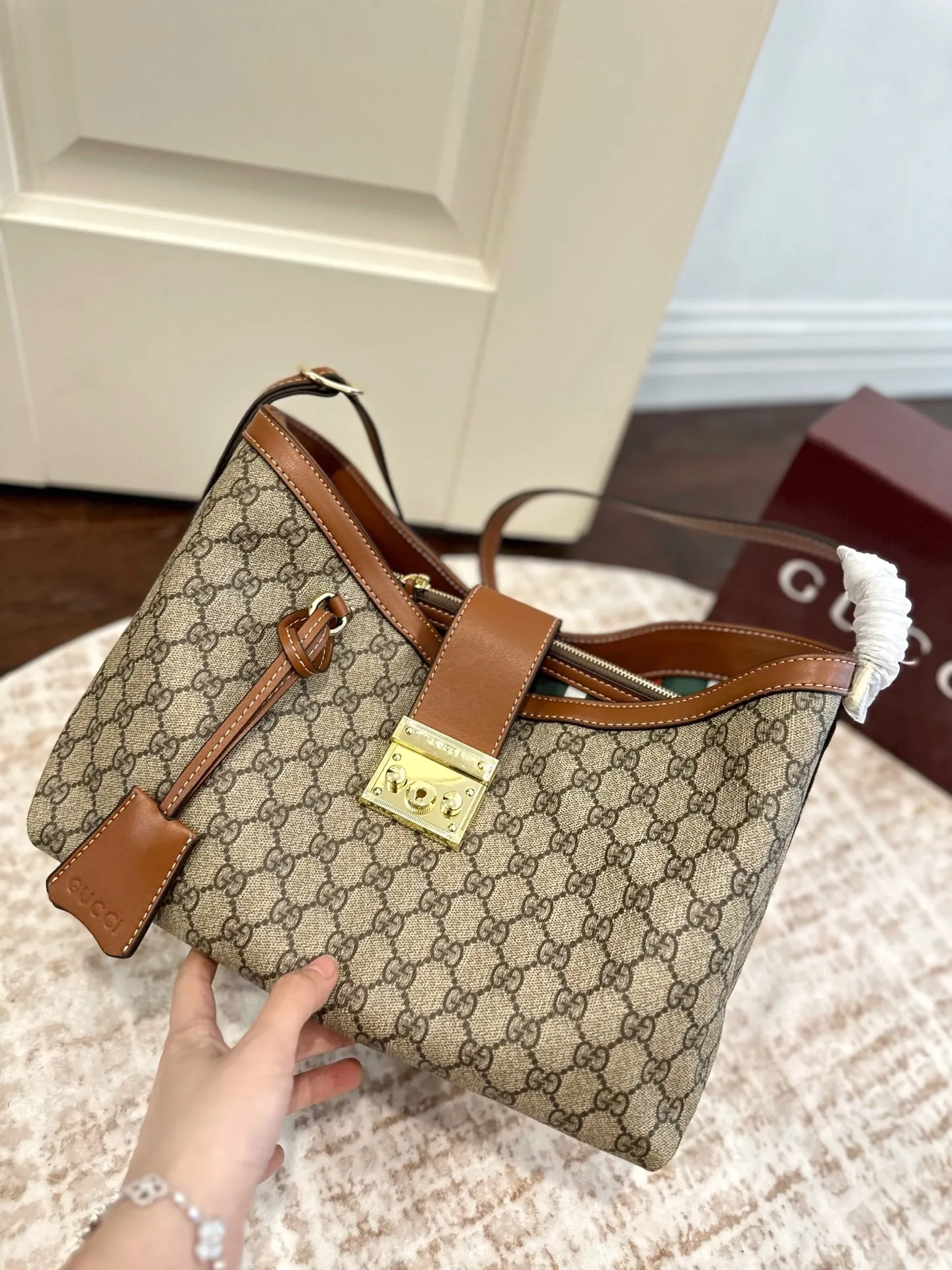 All Categories Official Website "Brand Women's Bags" Women's Bags 💙 GUCCI 2025 New GUCCI Crossbody Bag