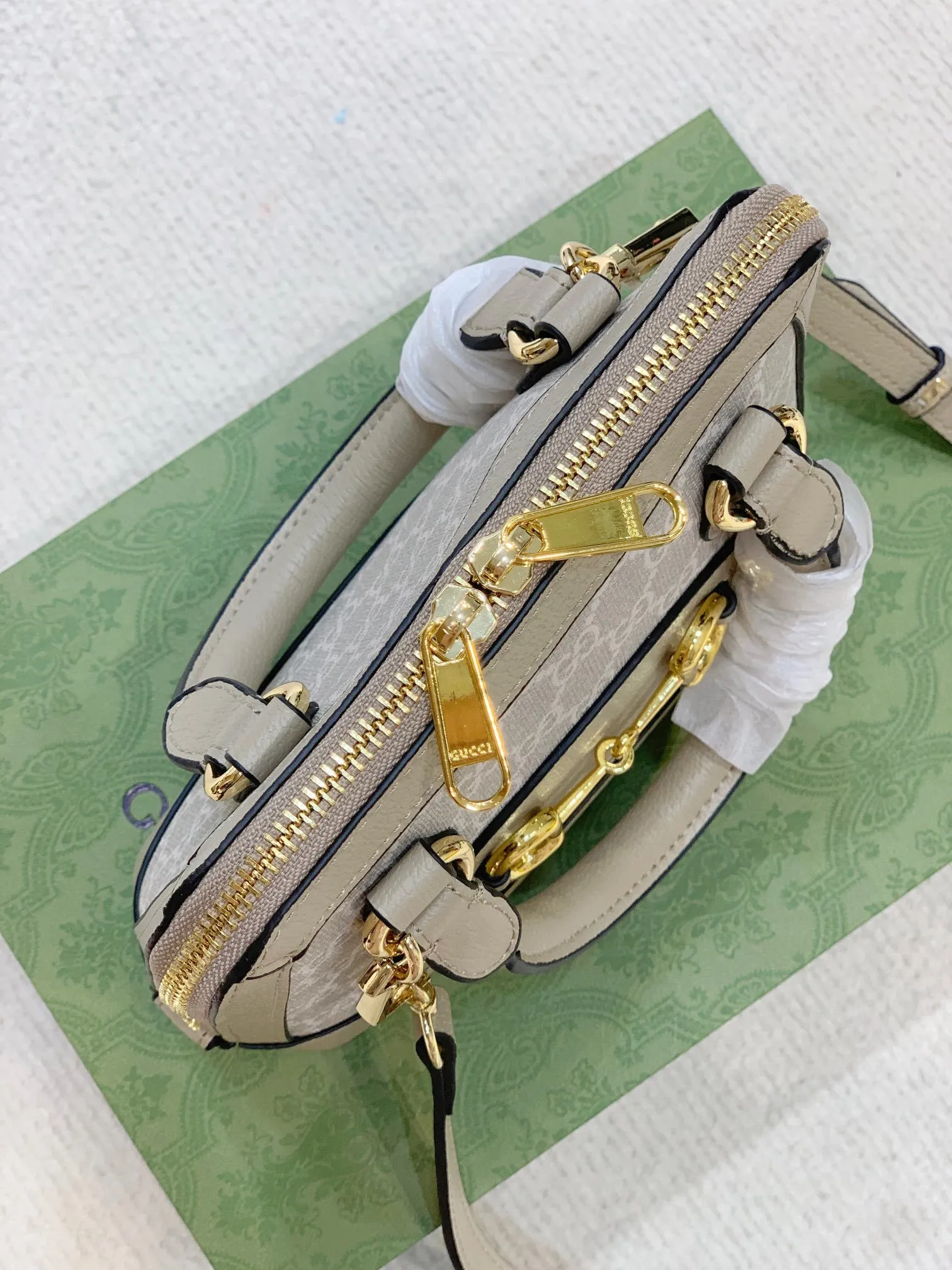 All categories Official website "Brand Women's Bags" Women's Bags 💙 GUCCI 2023 latest GUCCI crossbody bag
