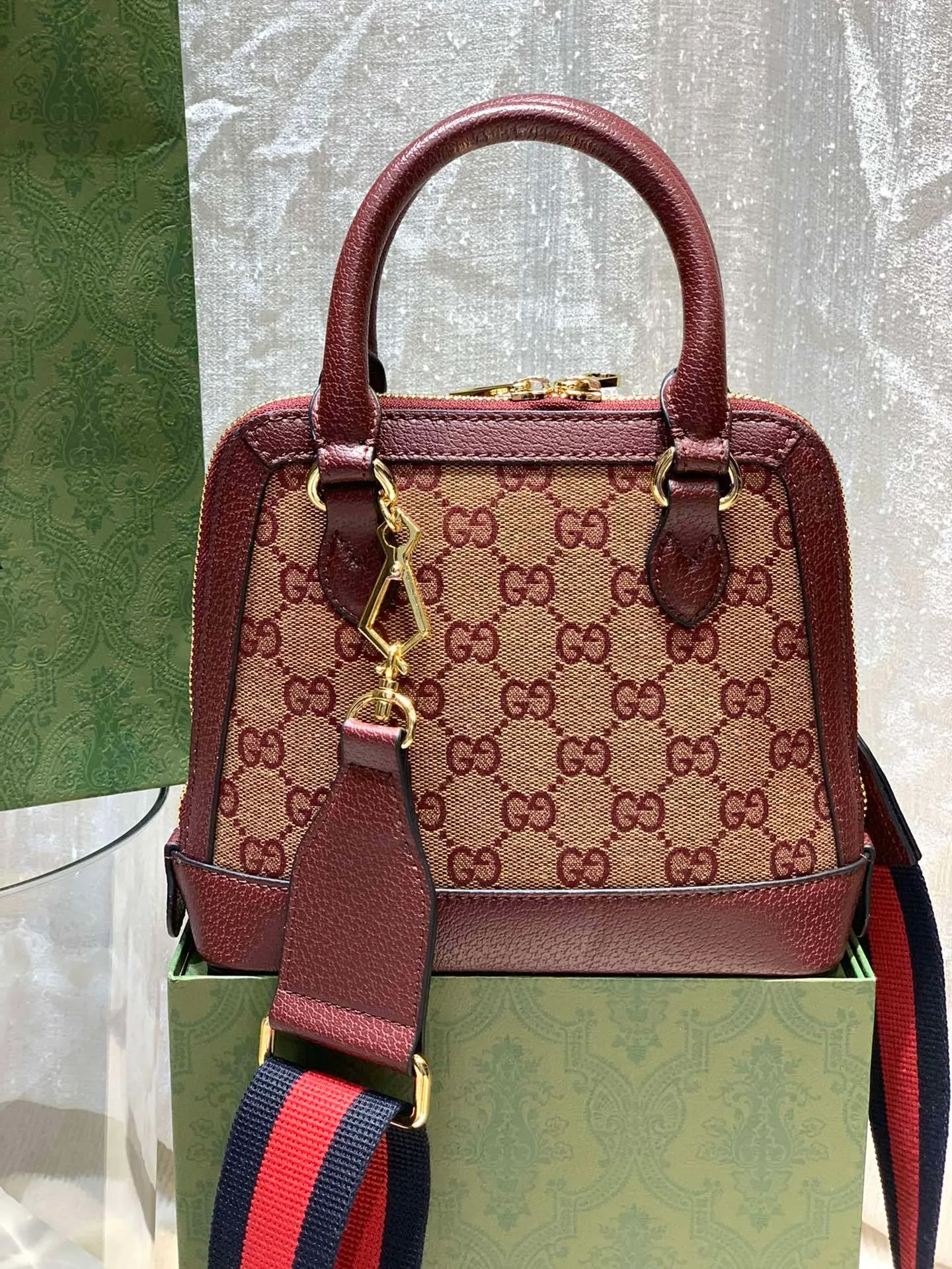 All categories Official website "Brand Women's Bags" Women's Bags 💙 GUCCI 2023 latest GUCCI crossbody bag