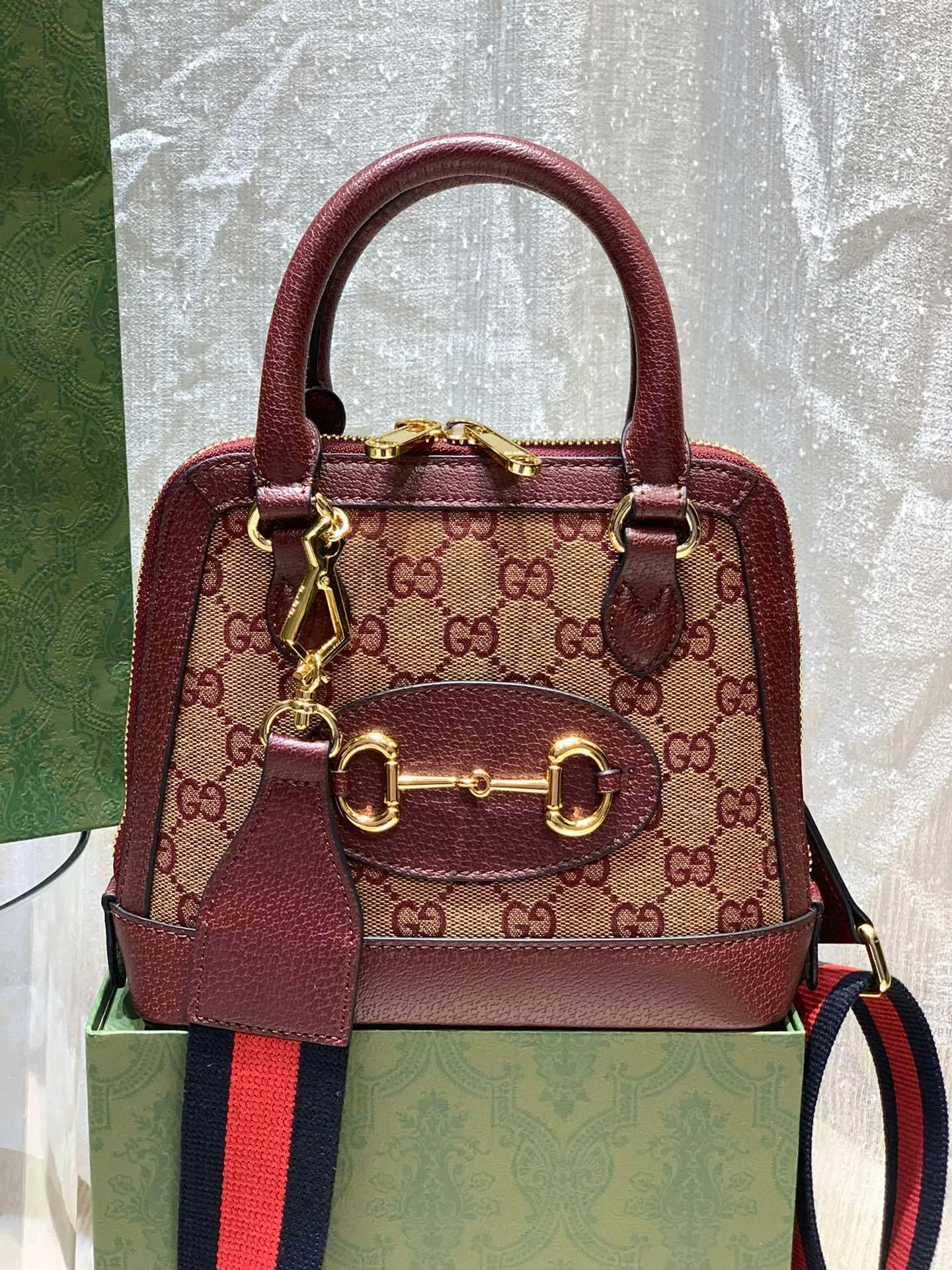 All categories Official website "Brand Women's Bags" Women's Bags 💙 GUCCI 2023 latest GUCCI crossbody bag