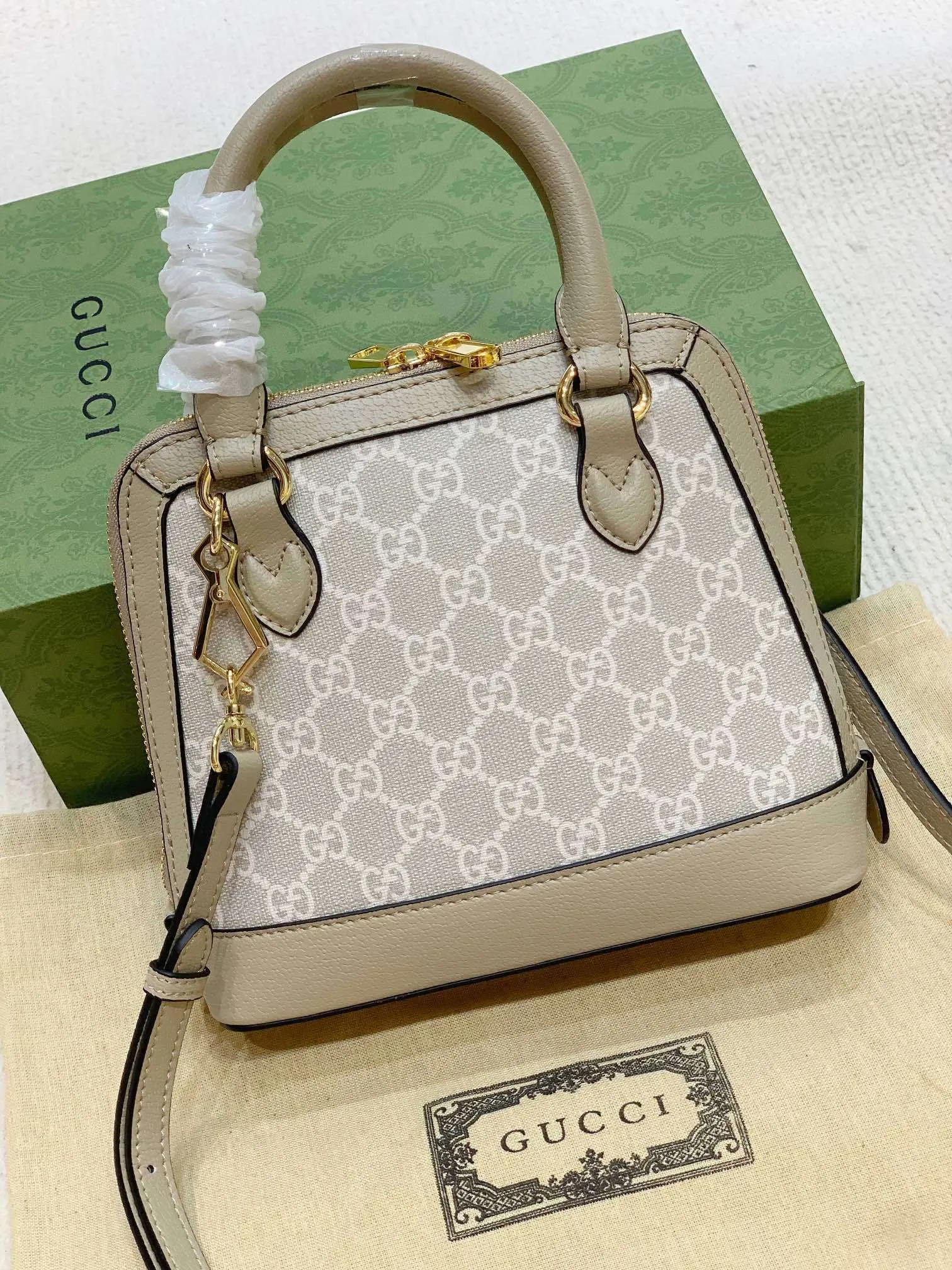 All categories Official website "Brand Women's Bags" Women's Bags 💙 GUCCI 2023 latest GUCCI crossbody bag