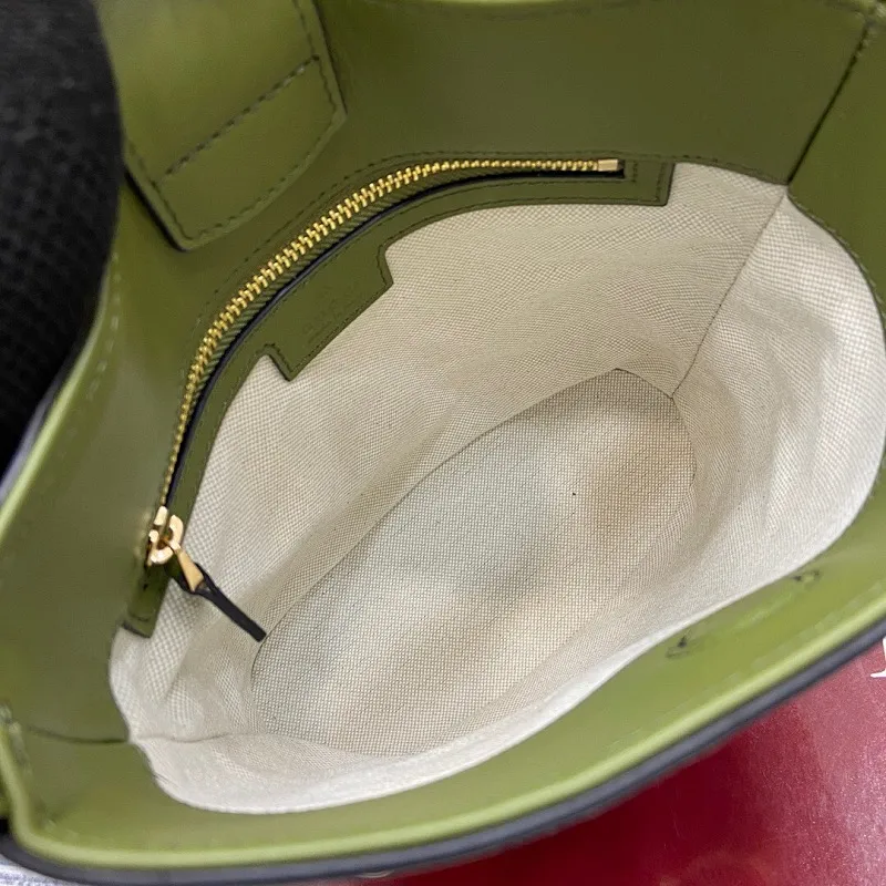 All Categories Official Website "Brand Women's Bags" Women's Bags 💙 GUCCI 2025 New GUCCI Crossbody Bag
