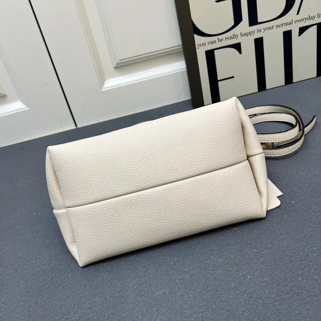 All Categories Official Website "Brand Women's Bags" Women's Bags 💙 GUCCI 2025 New Gucci Softbit Cowhide Handbag