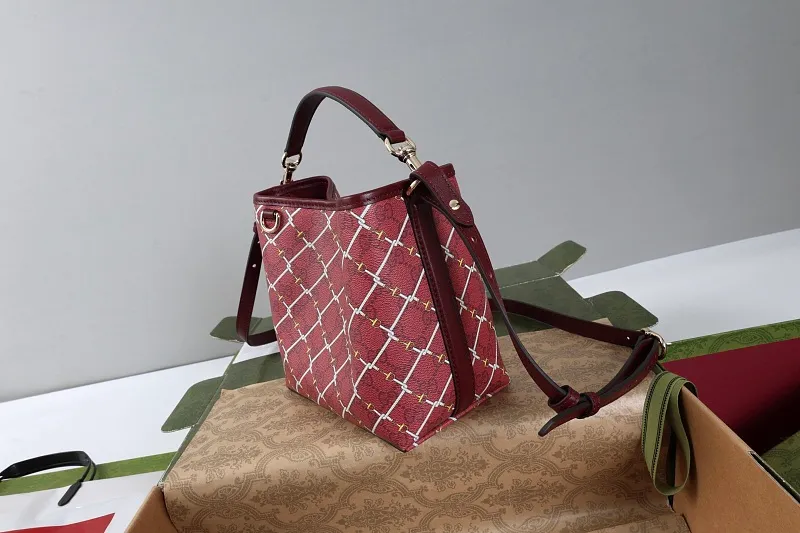 All categories Official website "Brand Women's Bags" Women's Bags 💙 GUCCI 2026 GUCCI new crossbody shoulder bag