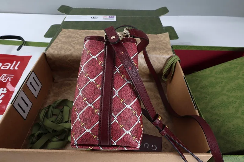All categories Official website "Brand Women's Bags" Women's Bags 💙 GUCCI 2026 GUCCI new crossbody shoulder bag