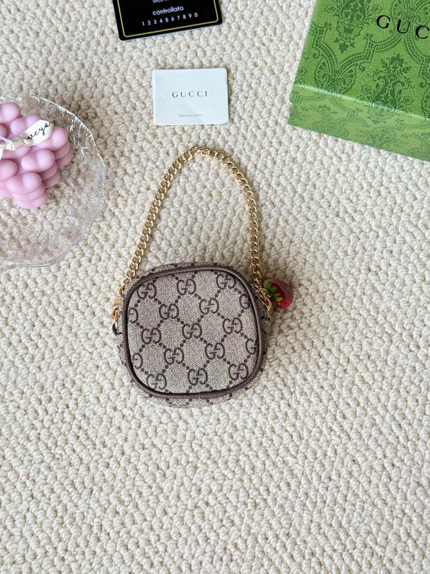 💰180 GUCCI/Gucci new women's beige/ebony canvas strawberry zipper coin purse