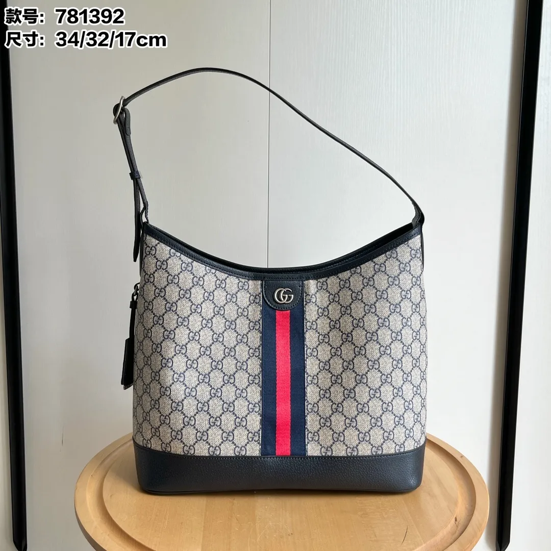 Actual shot #💰300 Model 781392 Large Size 34/32/17cm Gucci Ophidia hobo underarm bag Today’s aura is given by hobo! ! ! This bag really blends into daily life, casual and fashionable. The bag has a large capacity but is light and compact, which can be very suitable for daily outings. The shoulder straps are longer than ordinary armpit bags and can be adjusted. I fell in love at first sight and can be used fashionably at the same time!