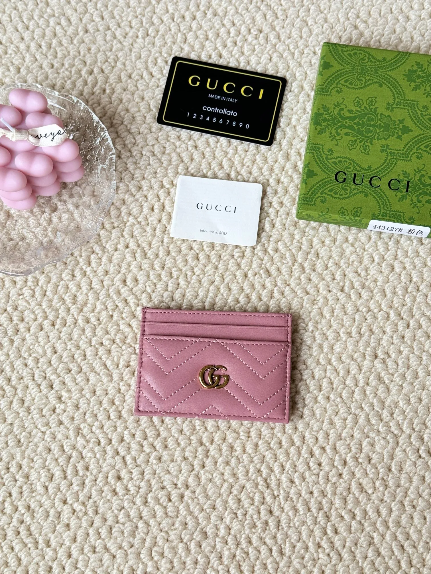 💰100 gucci cowhide mini card holder, real photo! Double G wave pattern small card holder, retro gold metal accessories, model number 443127, humanoid pattern, size: 10x7cm