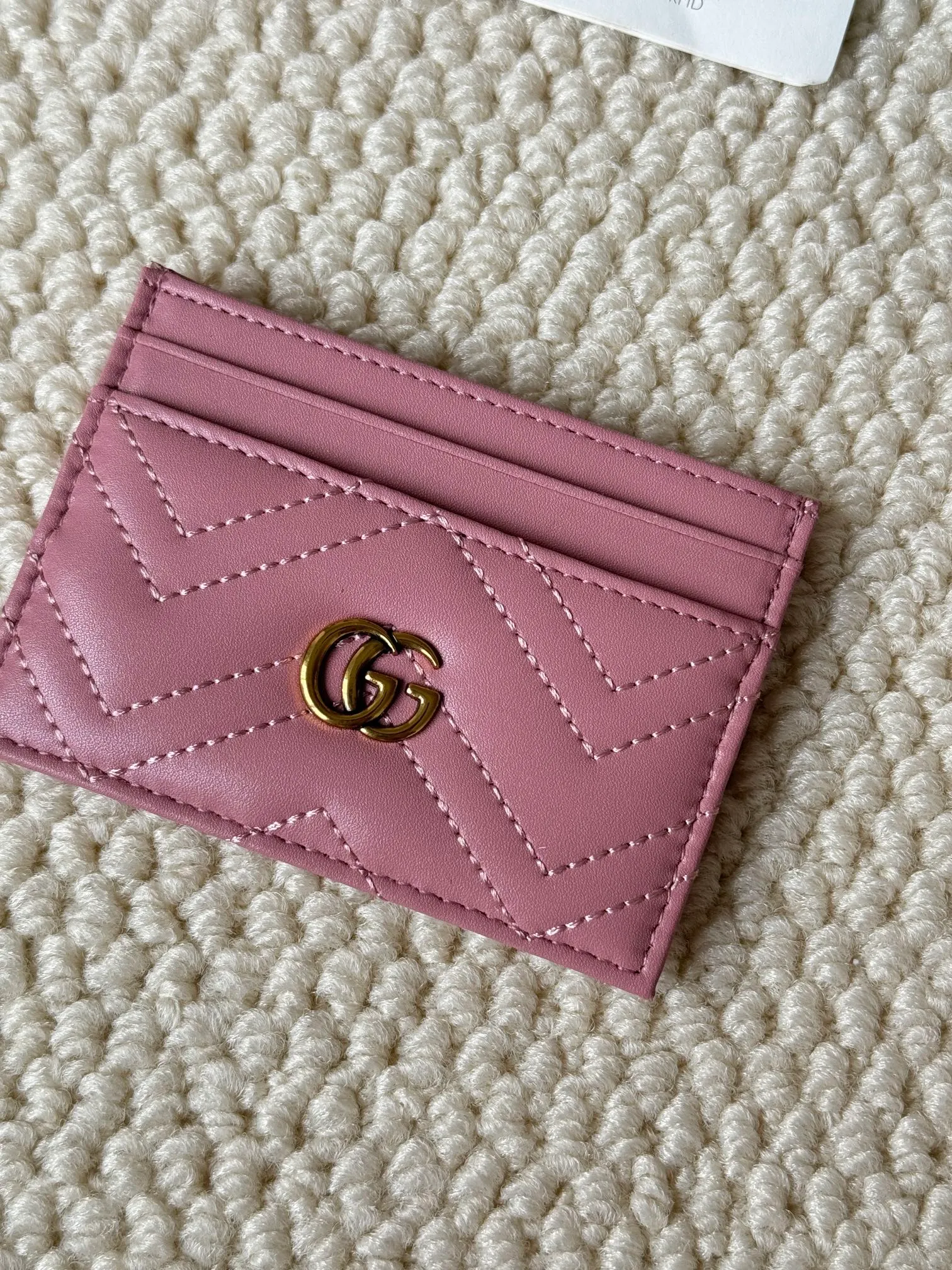 💰100 gucci cowhide mini card holder, real photo! Double G wave pattern small card holder, retro gold metal accessories, model number 443127, humanoid pattern, size: 10x7cm