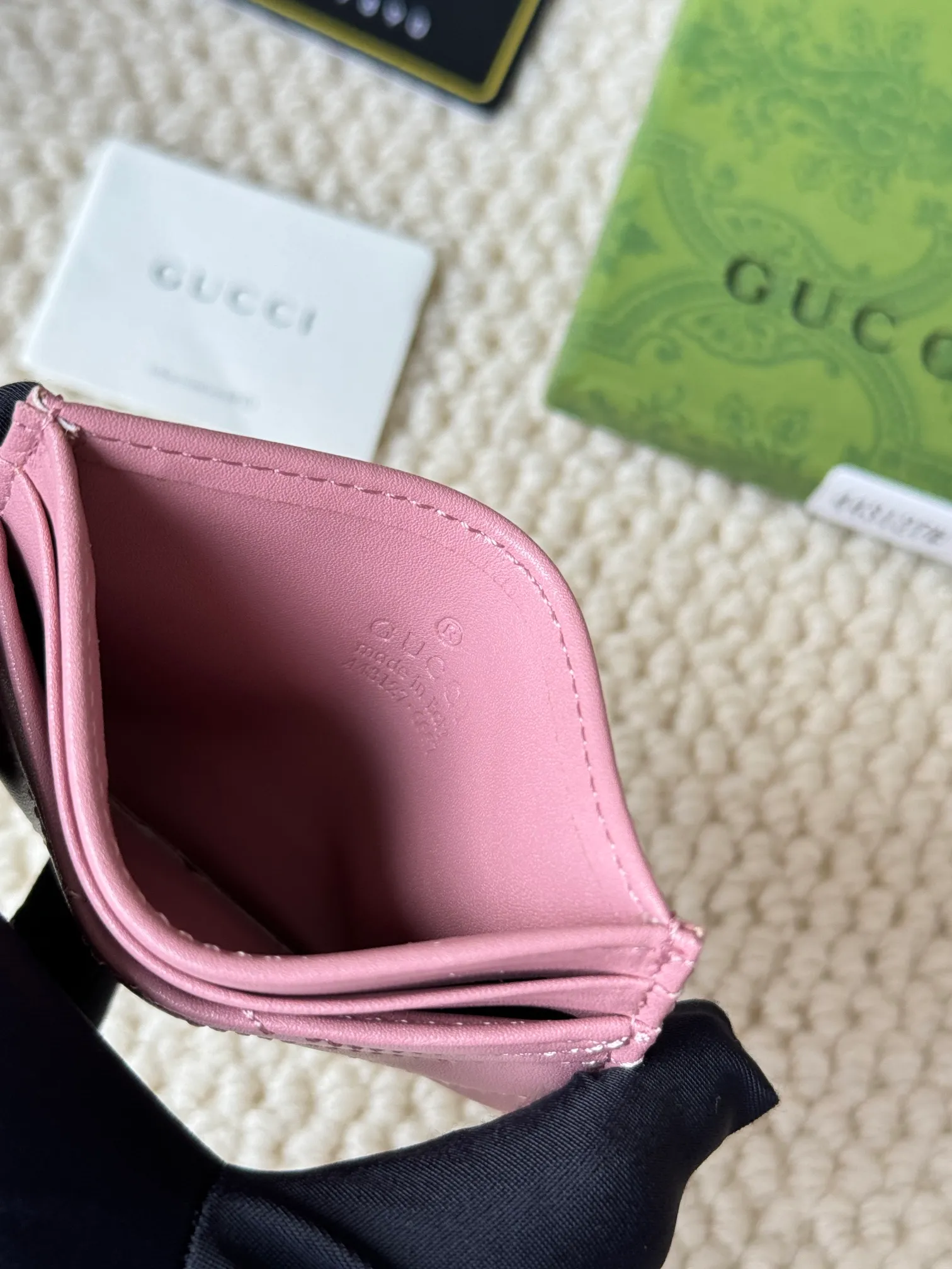 💰100 gucci cowhide mini card holder, real photo! Double G wave pattern small card holder, retro gold metal accessories, model number 443127, humanoid pattern, size: 10x7cm