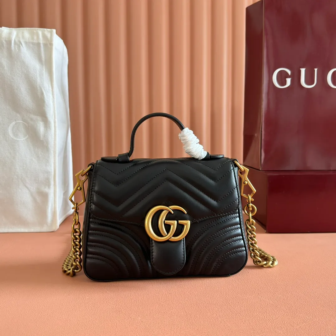 p1280. 📣📣📣【Original leather accessories🌈Full set of counter packaging】🔥🔥 ‼ ‼ "Marmont Italian Original Leather"‼ ‼ Have you picked up the addictive Gucci bags? The elegant and exquisite design of the GG Marmont series has captured the hearts of many girls! At the same time, it is also a must-have versatile item for global experts! Super awesome! Model: 547260. Size: 21*15.5*8. Color: black