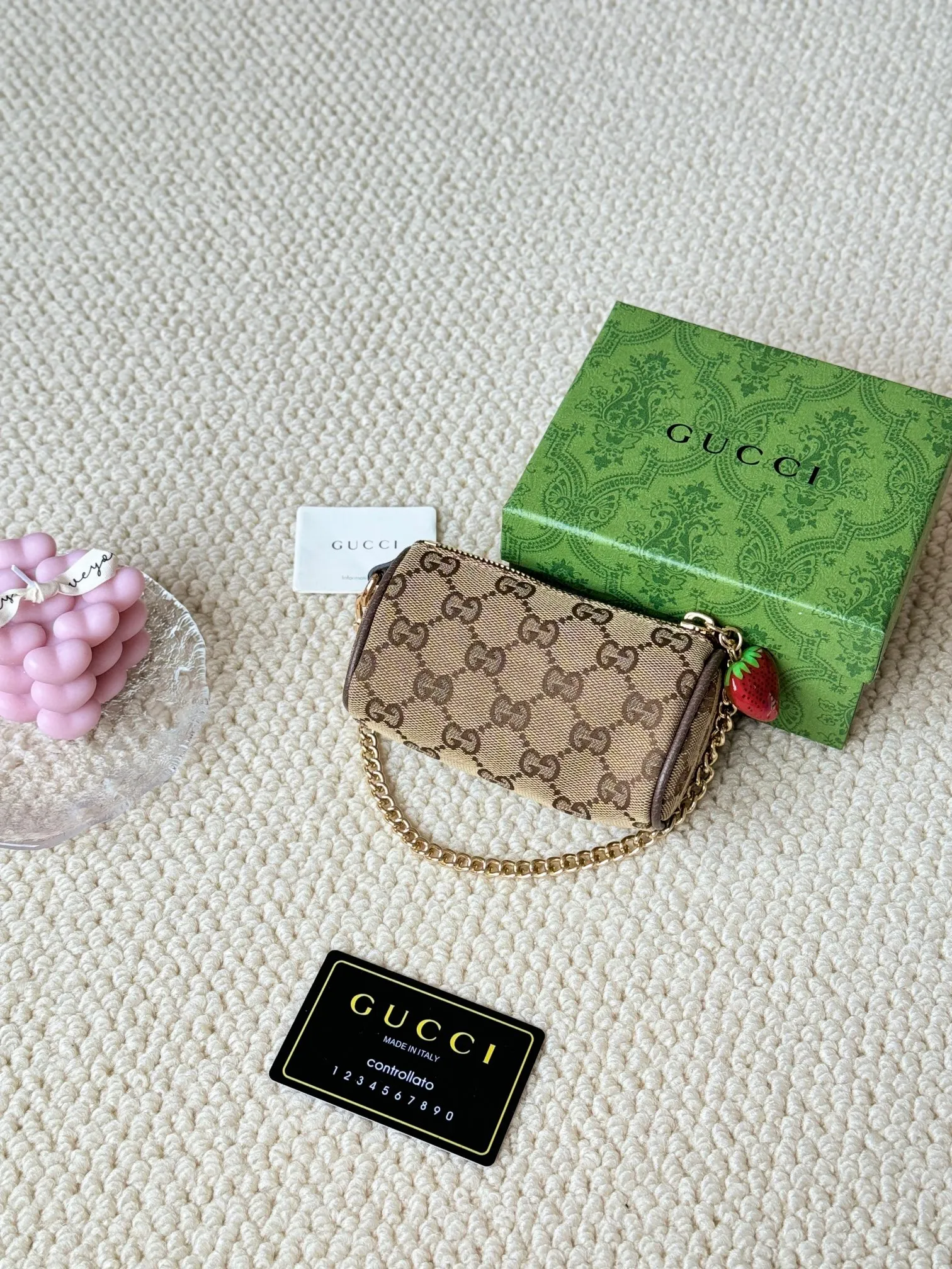 💰180 GUCCI/Gucci new women's beige/ebony canvas strawberry zipper coin purse