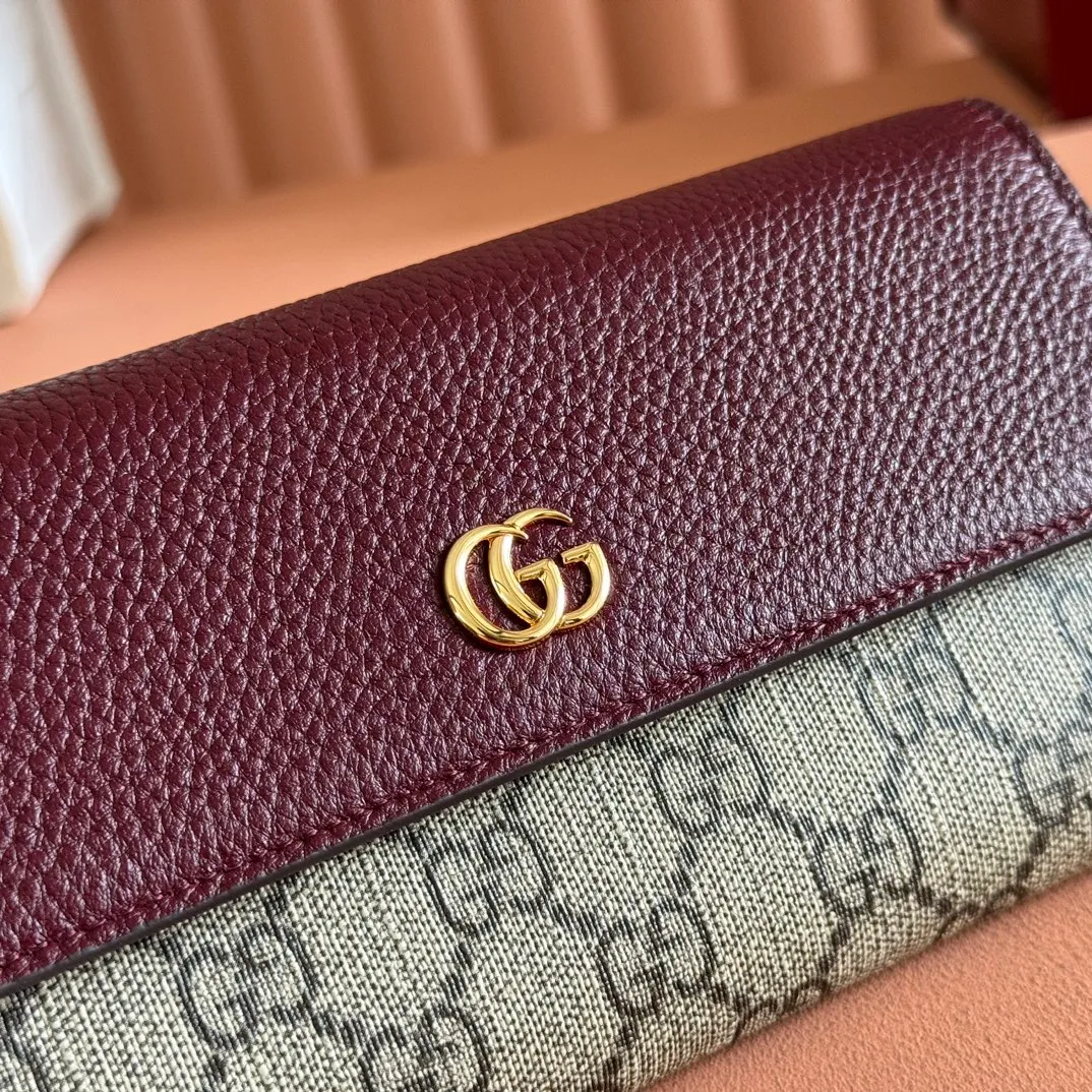 p460📣📣📣 [Original leather with full counter packaging]🔥🔥 ‼ ️The new Ophidia series❣ Made of calfskin imported from Italy, equipped with classic double G hardware, a new style and contour support are now available. A structural shape in which the inner side is divided into intervals. Since the chain strap is removable, it can also be used as a mini bag. ️😘Made from top overseas hardware, 💍Model: 456116 Size: W19xH10xD2.5