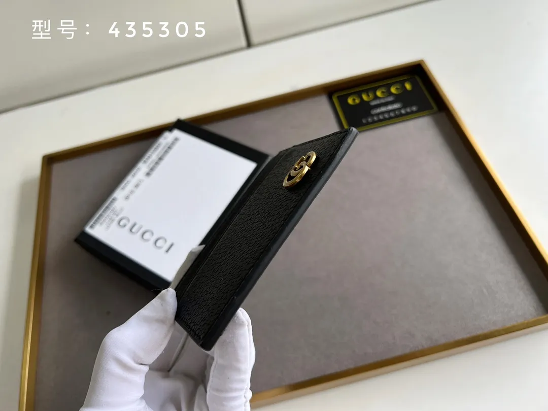 💰100 Top Original 💎 Pigskin fabric # GUCCI new card holder. GG Marmont card holder. Made of calfskin, quilted humanoid pattern and crafted with top-grade overseas hardware. lGG Marmont card holder! Style number: 435305 / 443127 Size: W10xH7cm.