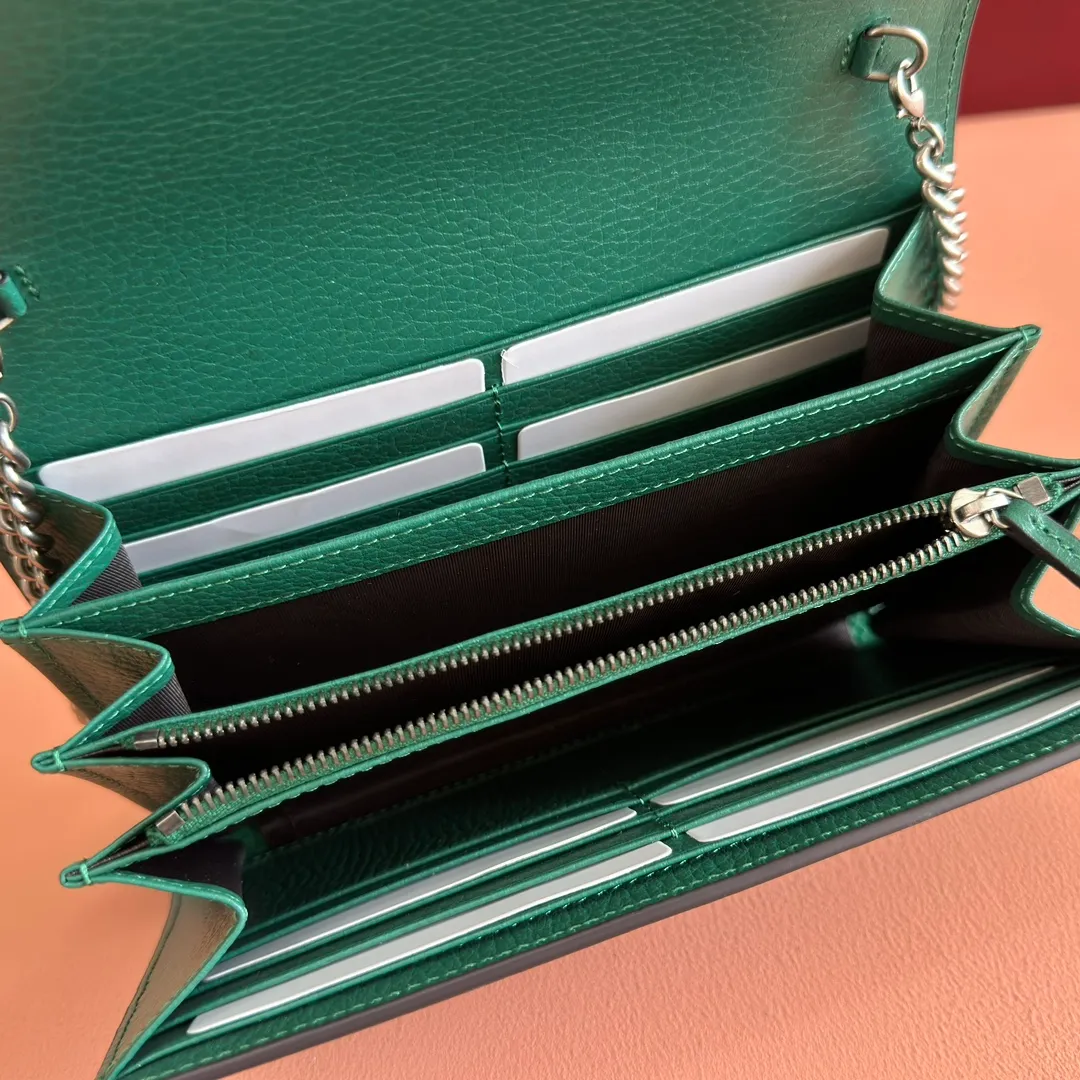 p680. 📣📣📣【Original leather🌈 Equipped with full package at the counter】🔥🔥GG Original leather, ebony double G fabric PVC with leather chain mini handbag/wallet, small bag with detachable shoulder strap, ample internal space, perfect replica of the original, 💯top-grade Italian imported cowhide👉fine workmanship ‼ ️Model: 401231, size: 20*13.5*4cm.
