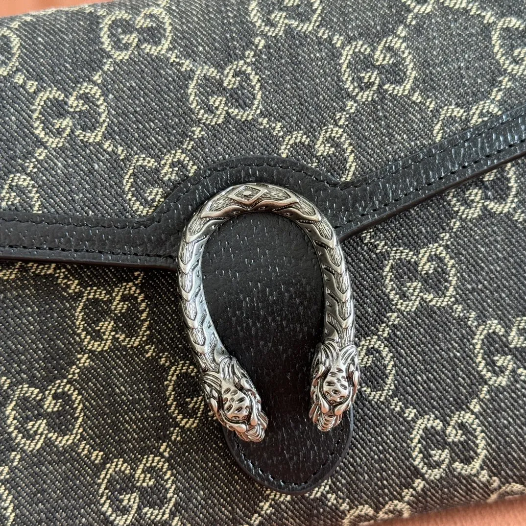 p740. 📣📣📣【Original leather🌈 Equipped with full package at the counter】🔥🔥GG Original leather, ebony double G fabric PVC with leather chain mini handbag/wallet, small bag with detachable shoulder strap, ample internal space, perfect replica of the original, 💯top-grade Italian imported cowhide👉fine workmanship ‼ ️Model: 401231, size: 20*13.5*4cm.