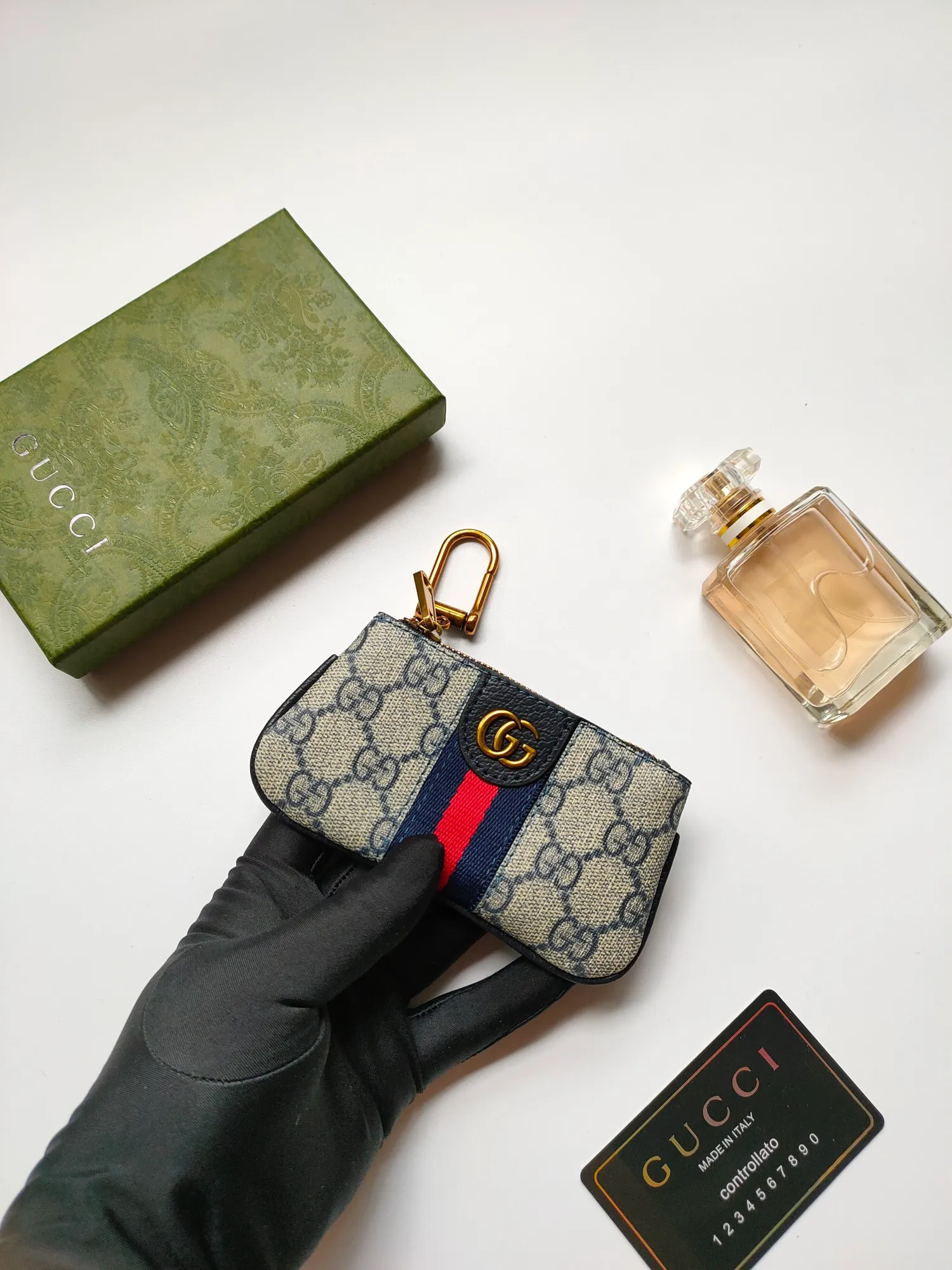 💰130💰 Brand new small coin purse~The lipstick bag is made of Gucci special canvas PVC with red and green webbing, with exquisite original factory bronze double G hardware and flexible and unique hook buckles. It is small and exquisite, but has great effect. Model: 671722, size: 12.5x7x1.5cm