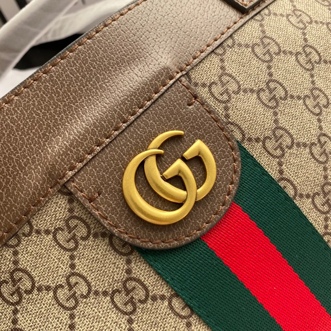 Actual shot #💰400 Style number: 547947 Size: 44x33x15cm Gucci ophidia series tote tote bag/shopping bag/two-in-one bag classic bag shape➕classic color, retro and practical large bag. You can directly hold the inner pocket as a handbag when going out, capacity🉑️✅