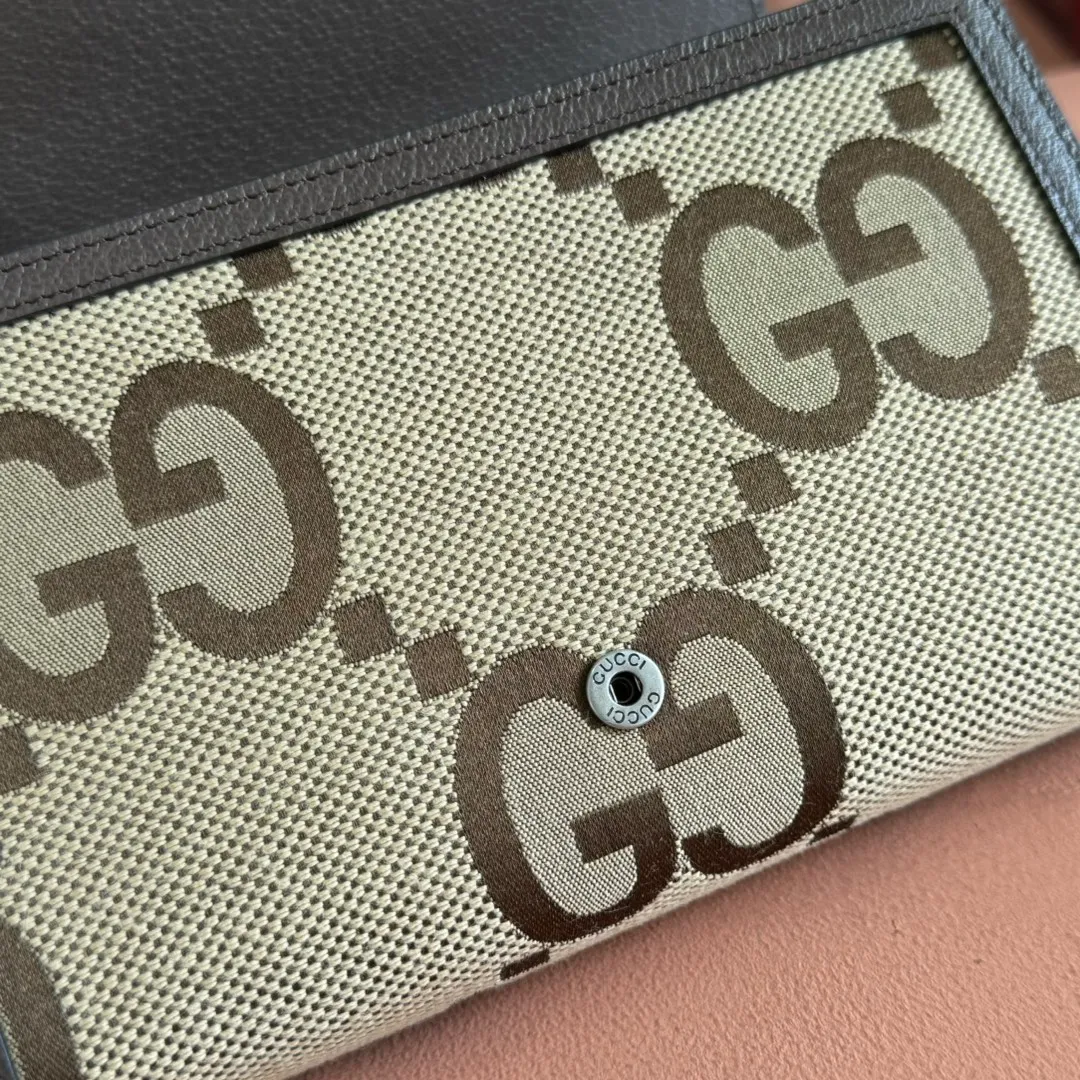 p740. 📣📣📣【Original leather🌈 Equipped with full package at the counter】🔥🔥GG Original leather, ebony double G fabric PVC with leather chain mini handbag/wallet, small bag with detachable shoulder strap, ample internal space, perfect replica of the original, 💯top-grade Italian imported cowhide👉fine workmanship ‼ ️Model: 401231, size: 20*13.5*4cm.