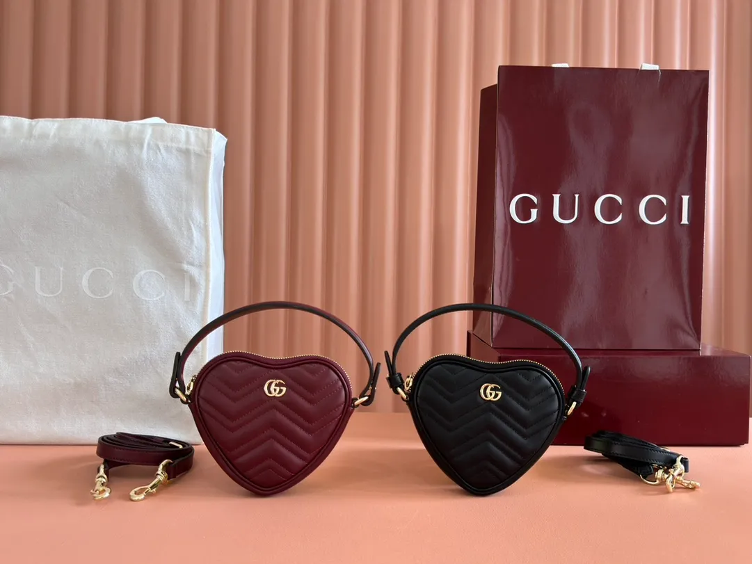 💋💋💋【New Product】GG Marmont series mini handbag, black, red/original leather shipped, 🐴Model: 837753. Combination short video