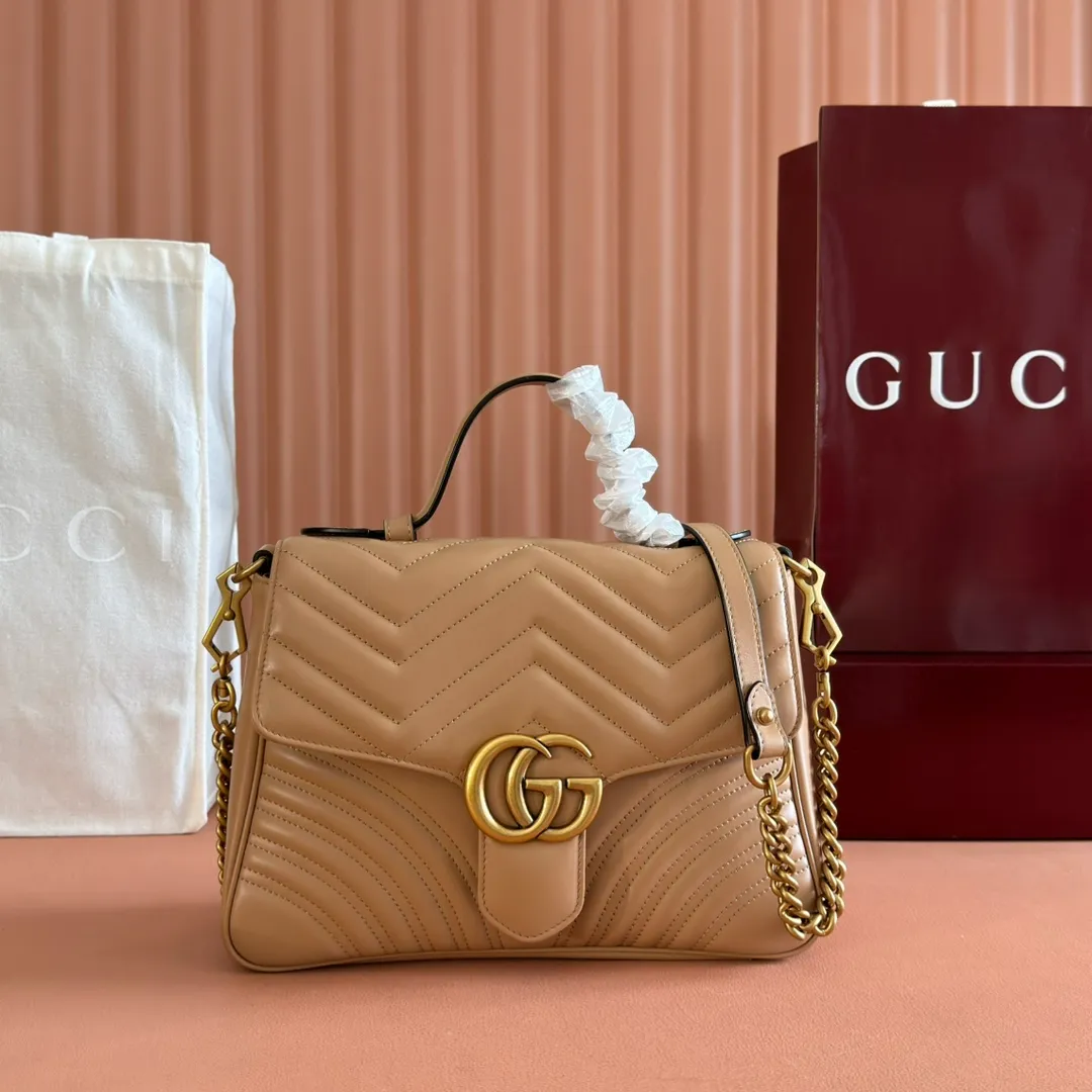 p1500. 📣📣📣【Original leather accessories🌈Full set of counter packaging】🔥🔥 ‼ ‼ "Marmont Italian Original Leather"‼ ‼ Have you picked up the addictive Gucci bags? The elegant and exquisite design of the GG Marmont series has captured the hearts of many girls! At the same time, it is also a must-have versatile item for global experts! Super awesome! Model: 498110. Size: 27*19*10.5, color: rose