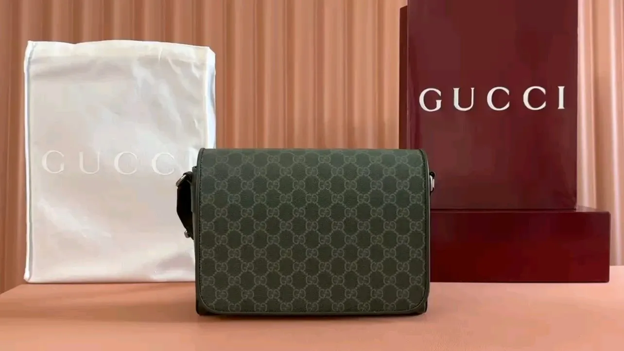 💋💋💋【New】GG letter pattern medium crossbody bag, forest green PVC/original leather shipped, 🐍Model: 792124, short video