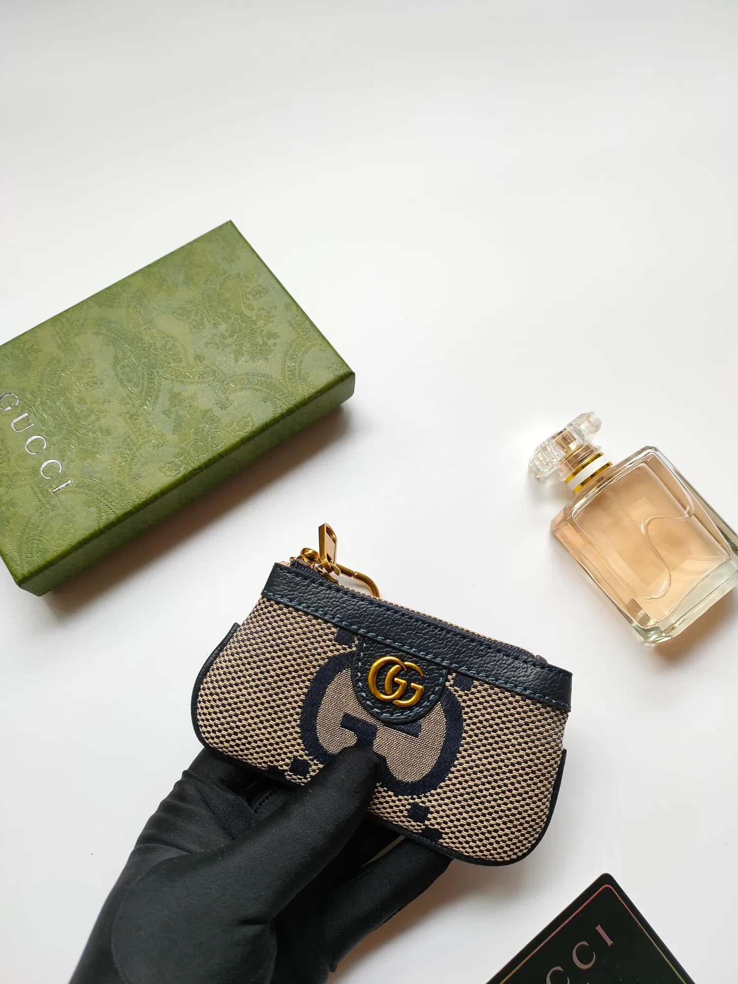 💰130💰New small coin purse~The lipstick bag is made of Gucci's new large-character fabric, with exquisite original factory bronze double G hardware and flexible and unique hook buckles. It is small and exquisite, but has great effect. Model: 671722, size: 12.5x7x1.5cm