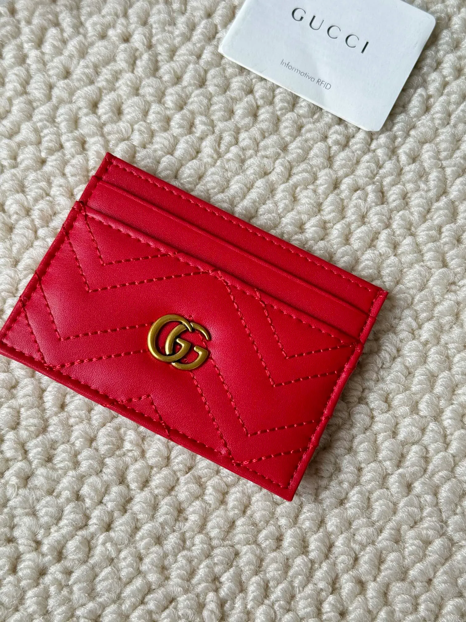 💰100 gucci cowhide mini card holder, real photo! Double G wave pattern small card holder, retro gold metal accessories, model number 443127, humanoid pattern, size: 10x7cm