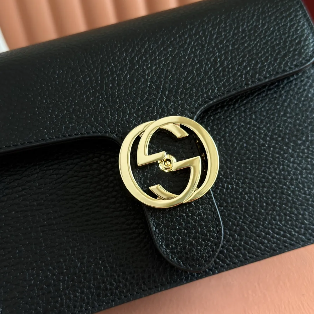 p1160. 💋💋💋【Original leather with complete packaging】‼ G Home 👉Classic and exquisite slide lock, customized hardware accessories G⚡The latest season continues the classic 💁♀Real photos📷. Model: 510304. Dimensions: Width 20*Height 15*Side width 7.5.