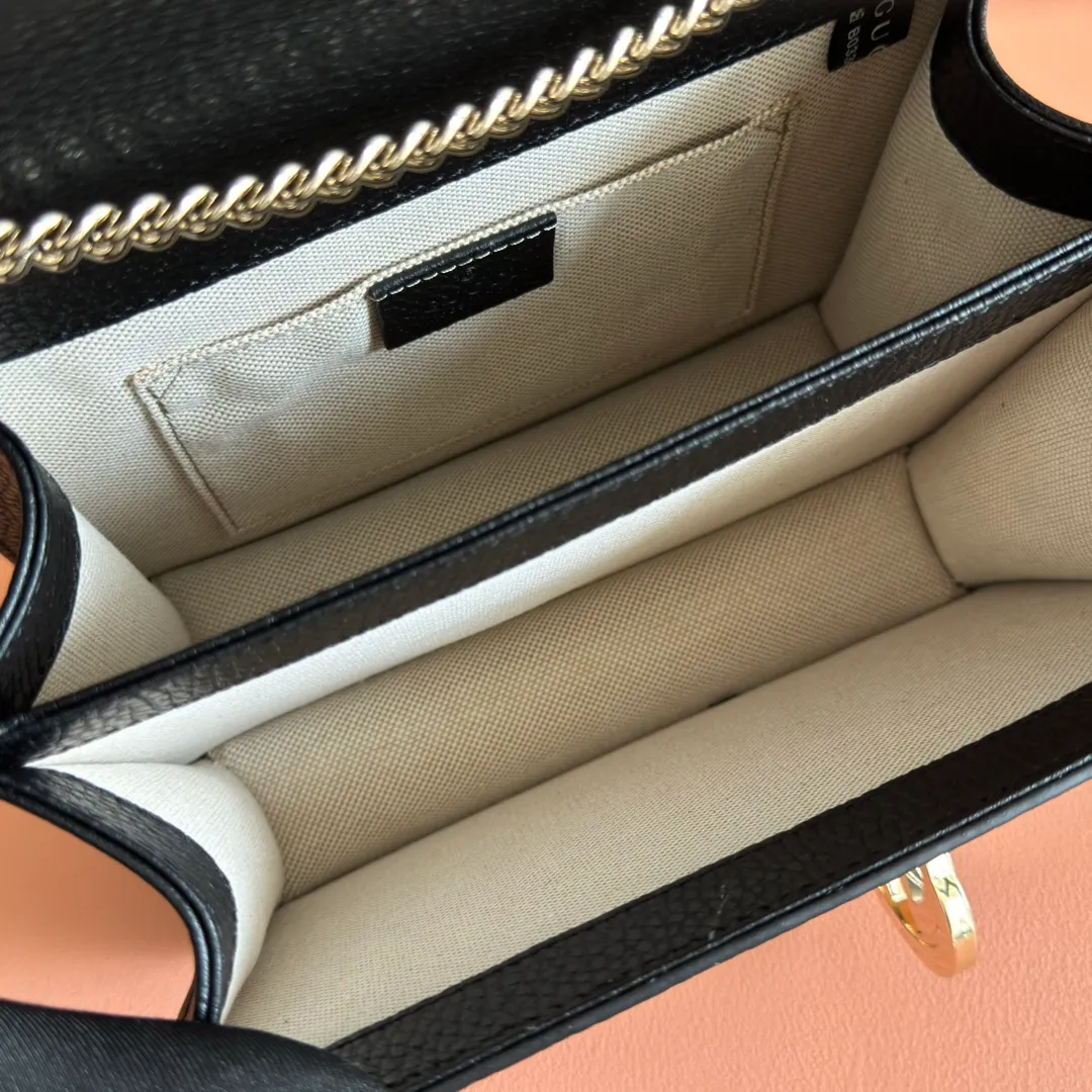 p1160. 💋💋💋【Original leather with complete packaging】‼ G Home 👉Classic and exquisite slide lock, customized hardware accessories G⚡The latest season continues the classic 💁♀Real photos📷. Model: 510304. Dimensions: Width 20*Height 15*Side width 7.5.