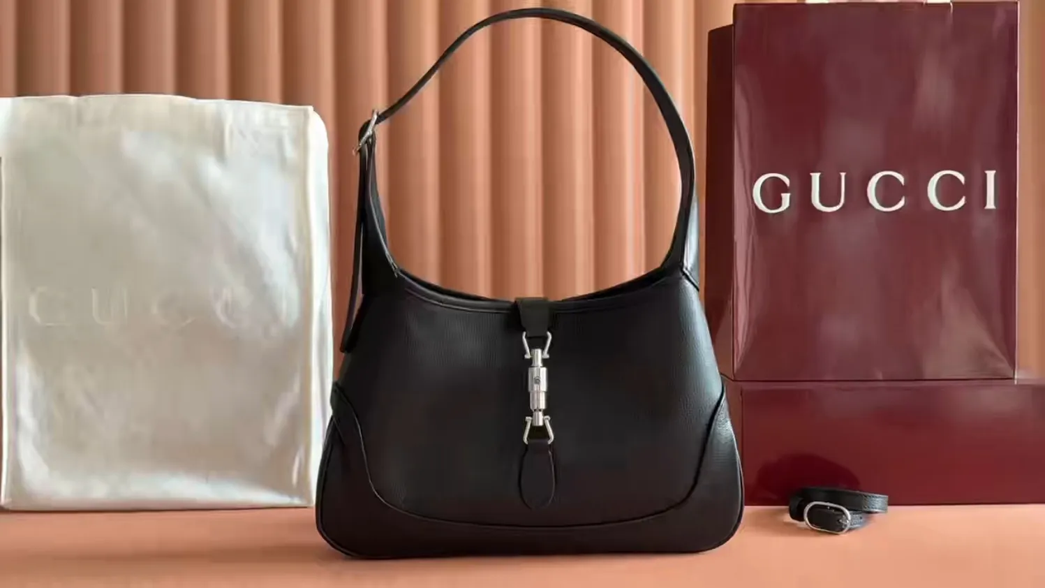 💋💋💋【New】GG Lafmiglia series medium shoulder bag, black/original leather, shipped, 🐍Model: 863136. short video