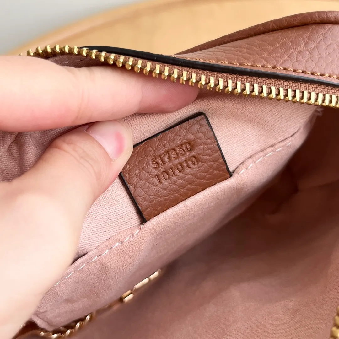 Actual shot #💰260 Model: 517350 Size: 17.5*12*5.5cm Gucci Ophidia series can be said to be out of control in retro style Crossbody shoulder strap🉑️Adjustable shoulder strap✅Keychain included