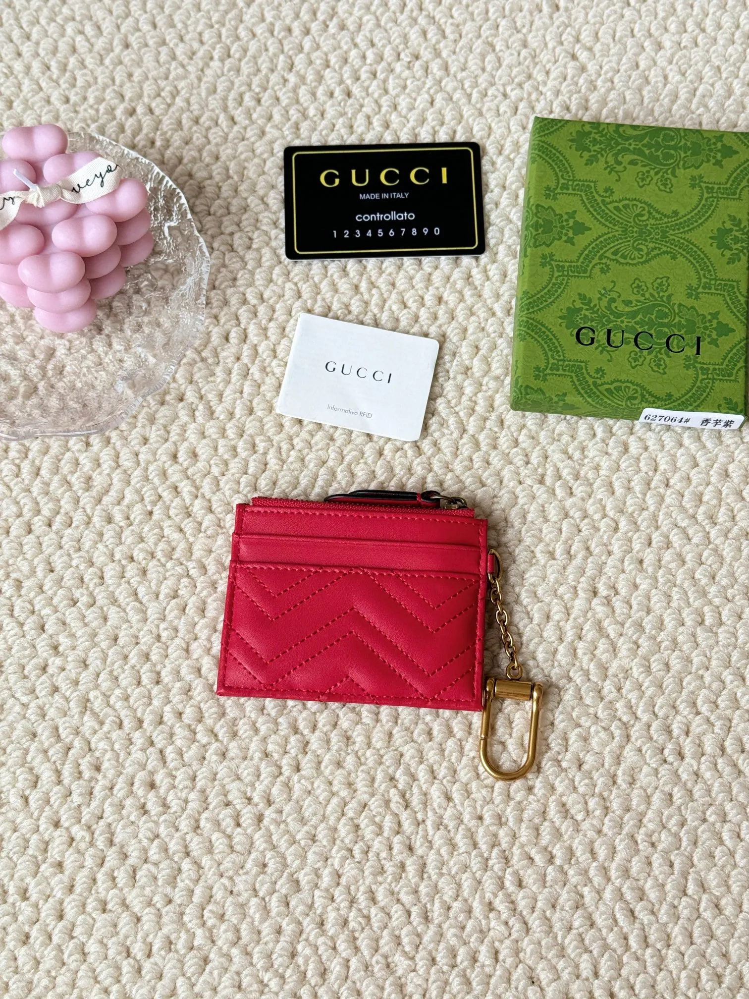 💰120 gucci card holder key🔑clasp new arrival! Actual shot of cowhide! Style number: 627064🎈🎈🎈Size: Width 10 X Height 7.5x1cm