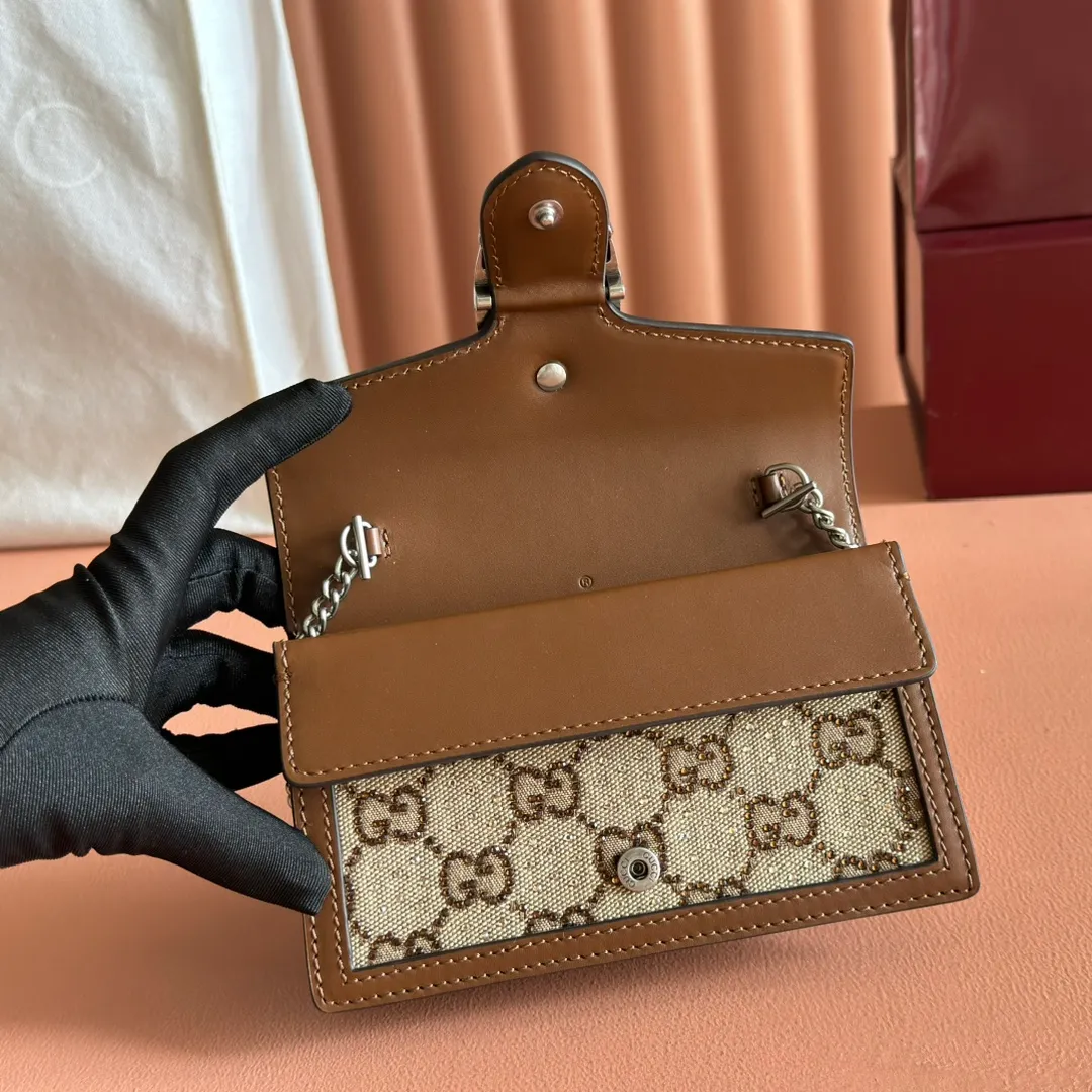 p840. 📣📣📣[Original leather with 🌈Full set of packaging at the counter]🔥🔥 Dionysus Supre Mini has been loved by thousands of girls since the Dionysus bag came out, and the Dionysus bag has also lived up to expectations, with various designs emerging in endlessly ~ Model: 476432 Size: 16.5*10*4.5cm.