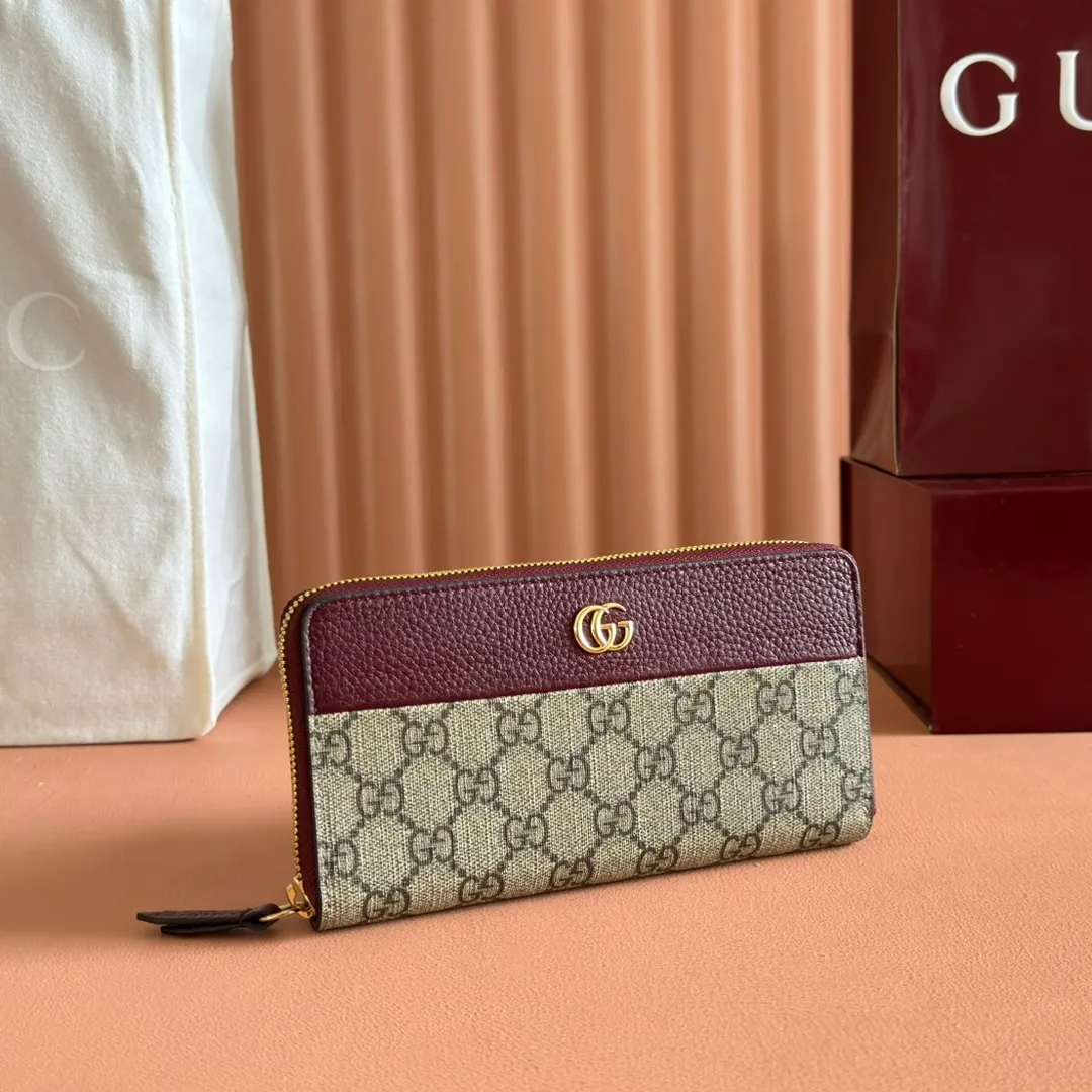 p460📣📣📣 [Original leather with full counter packaging]🔥🔥 ‼ ️The new Ophidia series❣ Made of calfskin imported from Italy, equipped with classic double G hardware, a new style and contour support are now available. A structural shape in which the inner side is divided into intervals. Since the chain strap is removable, it can also be used as a mini bag. ️😘Made from top overseas hardware, 💍Model: 456117 Size: W19xH10xD2.5