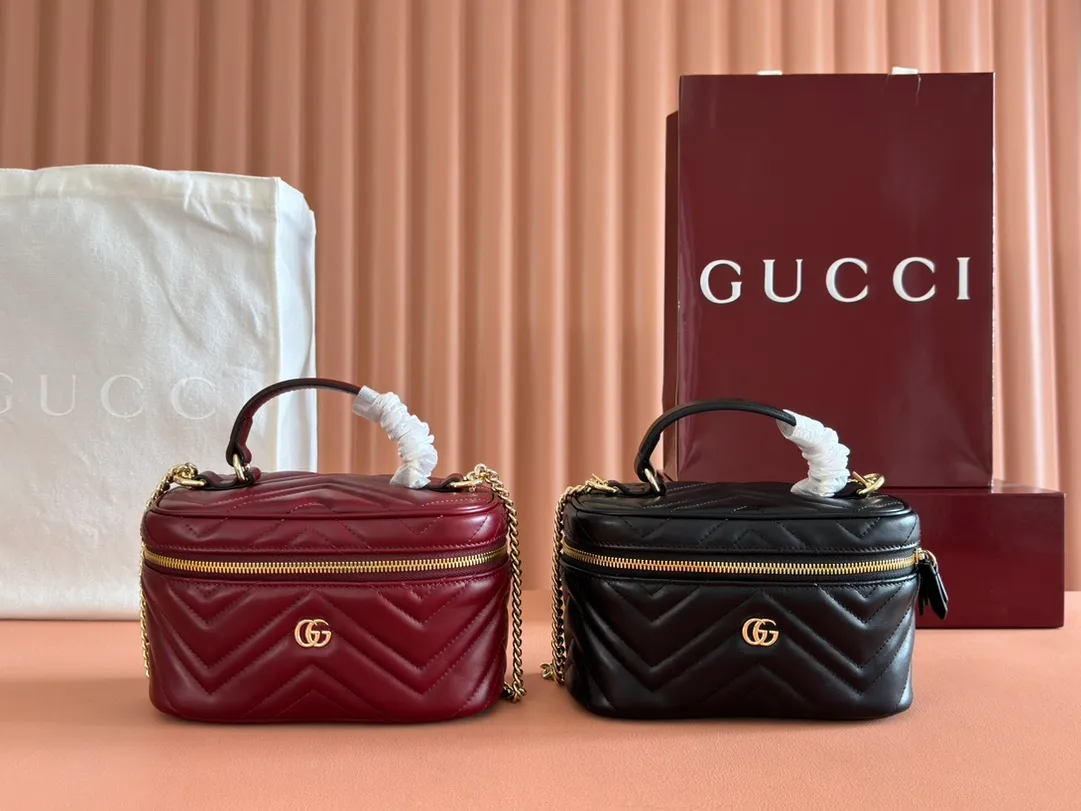 💋💋💋【New】GG Marmont series mini cosmetic bag, black, ancora red/original leather shipped, 🐍Model: 837454, short combination video