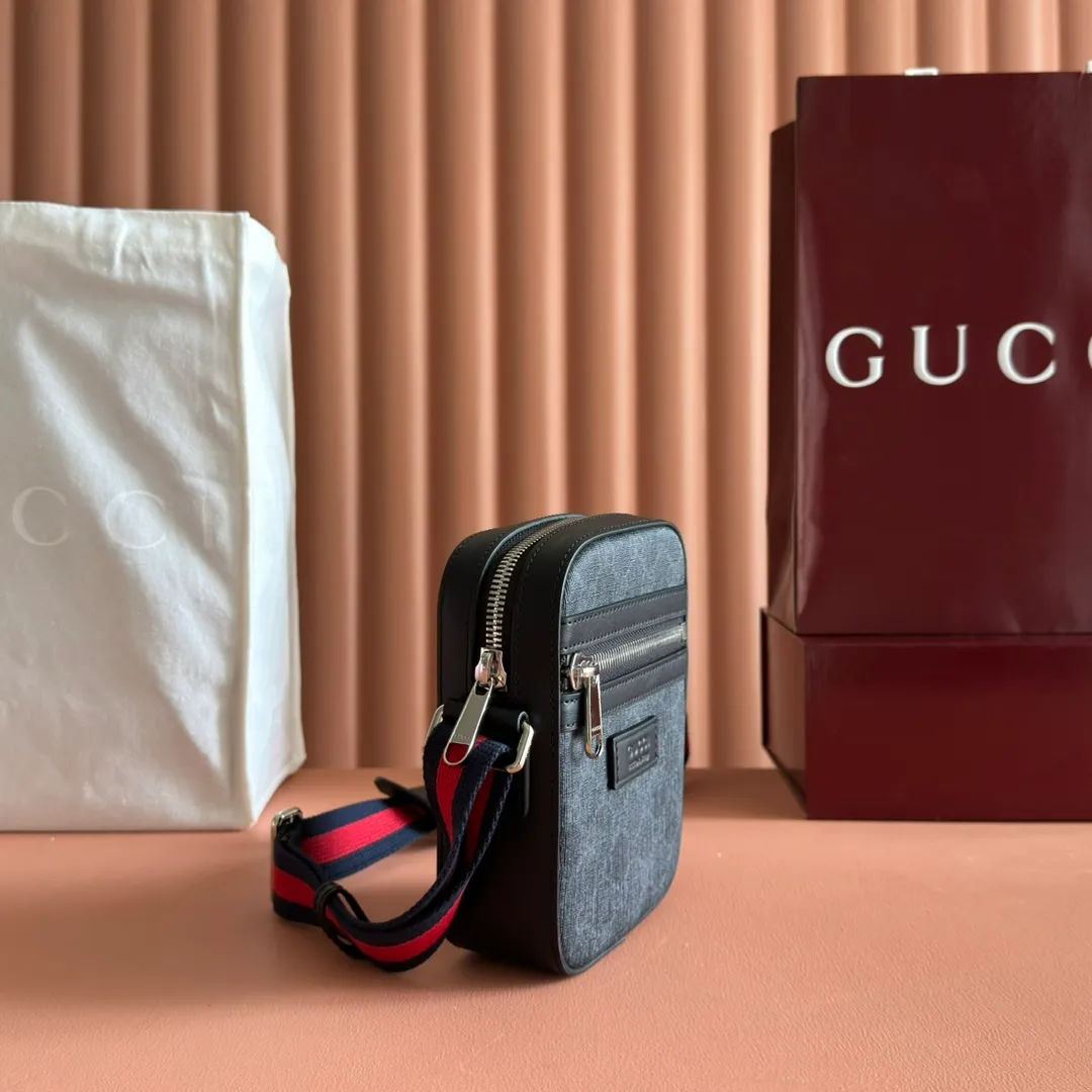 p700. 💋💋💋【Original leather accessories🌈 Equipped with full counter packaging】🔥🔥 G Home. The latest mini men's bag, original leather, top hardware, model number 598103 vinyl, size 14.5*18*6cm