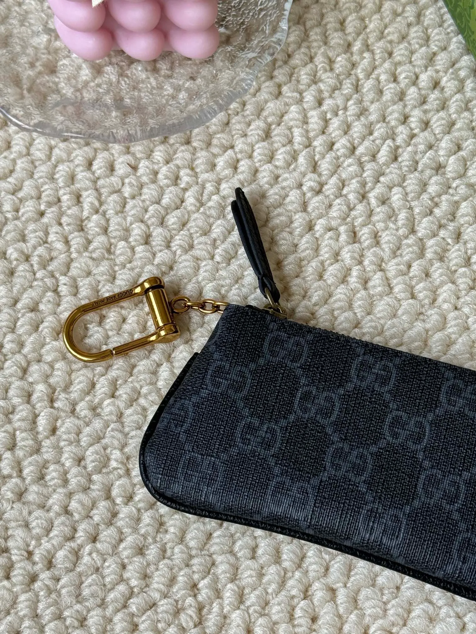 💰140 gucci new small coin purse ~ lipstick bag! Cowhide + PVC with exquisite original factory hardware! Flexible and unique hook buckle, small and exquisite, with great effect. Model: 671722, size: 12x7.5x1.5cm.