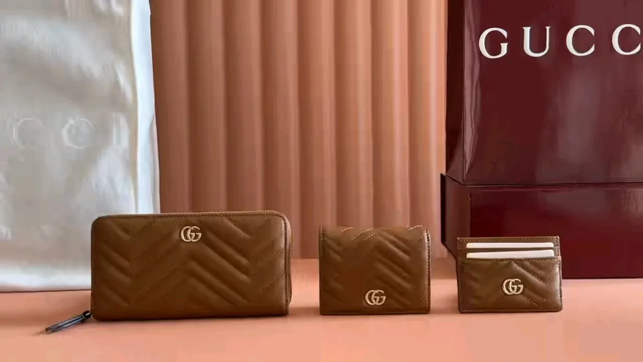 💋💋💋GG Marmont series quilted card holder long clip. Model: 466492. 443127/443123 Color: taupe light gold/original leather.