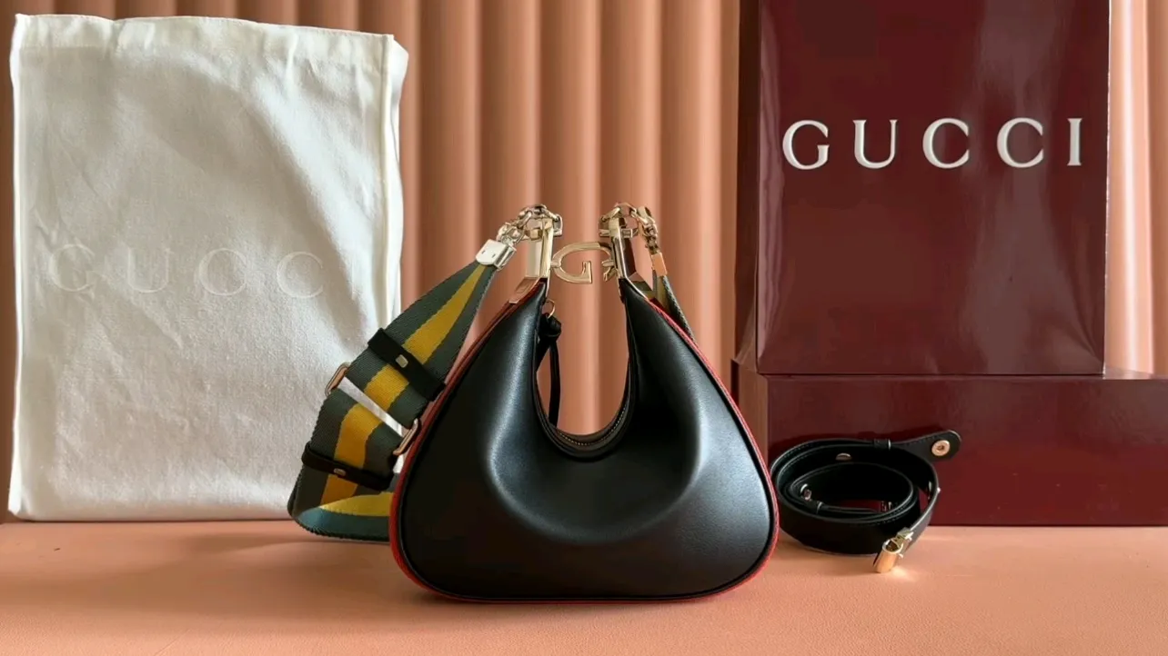 💋💋💋【Original leather accessories🌈(equipped with full counter packaging)🔥🔥699409 Gucci Attache series shoulder bag
