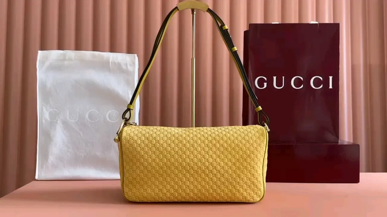 💋💋💋【New】Gucci Half Horsebit series small shoulder bag, yellow, gray green frosted embossed/original leather is shipped, 🐍Model: 860787,. Combination short video