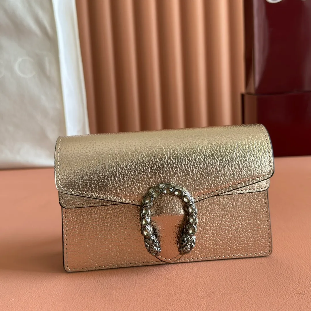 p600. 📣📣📣[Original leather with 🌈Full set of packaging at the counter]🔥🔥 Dionysus Supre Mini has been loved by thousands of girls since the Dionysus bag came out, and the Dionysus bag has also lived up to expectations, with various designs emerging in endlessly ~ Model: 476432 Size: 16.5*10*4.5cm.