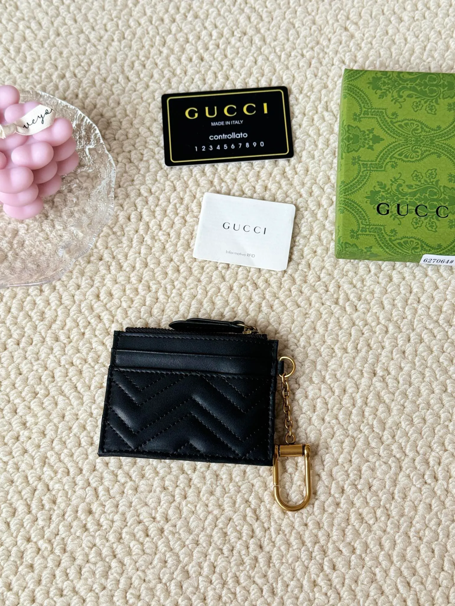💰120 gucci card holder key🔑clasp new arrival! Actual shot of cowhide! Style number: 627064🎈🎈🎈Size: Width 10 X Height 7.5x1cm