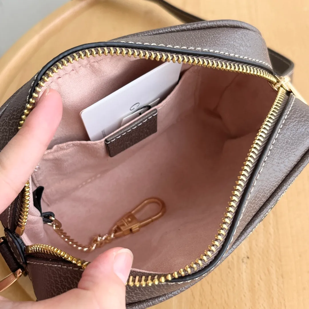 Actual shot #💰260 Model: 517350 Size: 17.5*12*5.5cm Gucci Ophidia series can be said to be out of control in retro style Crossbody shoulder strap🉑️Adjustable shoulder strap✅Keychain included