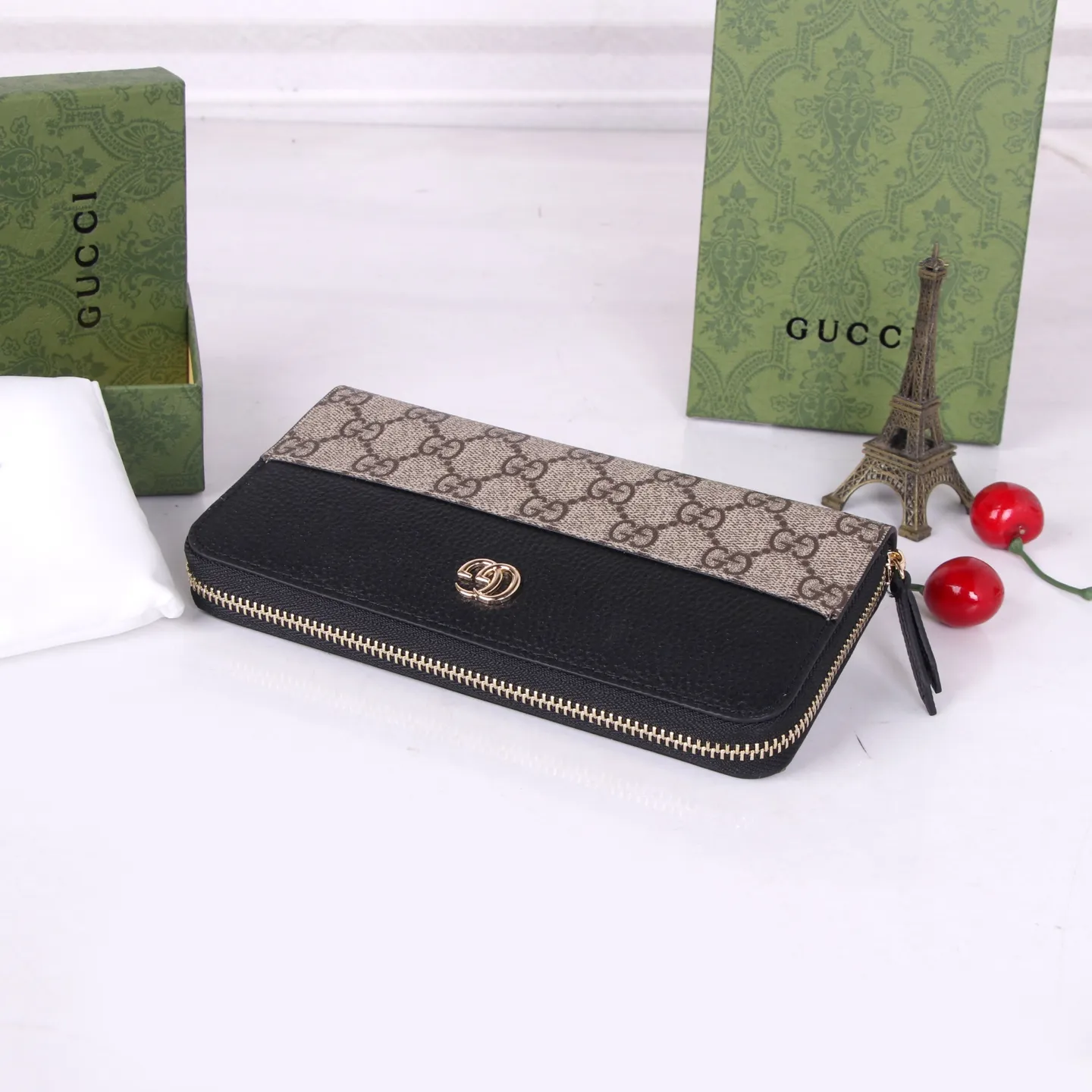 💰170 Style number: GA009 Brand: Gucci Color: black pink Size: 19*10*3 Description: Gucci counter synchronization, new Ophidia series! A new work made of calfskin imported from Italy, equipped with classic double G hardware, new style and contour support is now available. Made from top overseas hardware!
