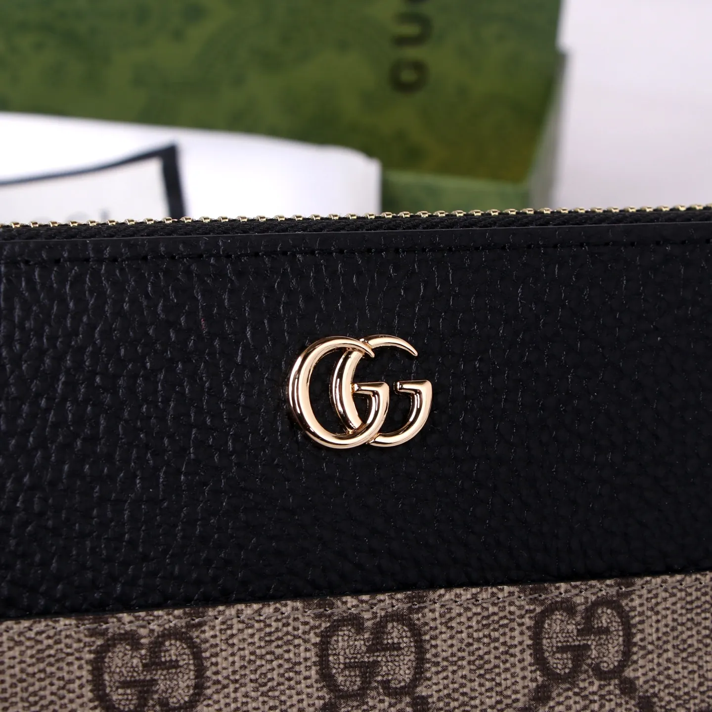 💰170 Style number: GA009 Brand: Gucci Color: black pink Size: 19*10*3 Description: Gucci counter synchronization, new Ophidia series! A new work made of calfskin imported from Italy, equipped with classic double G hardware, new style and contour support is now available. Made from top overseas hardware!