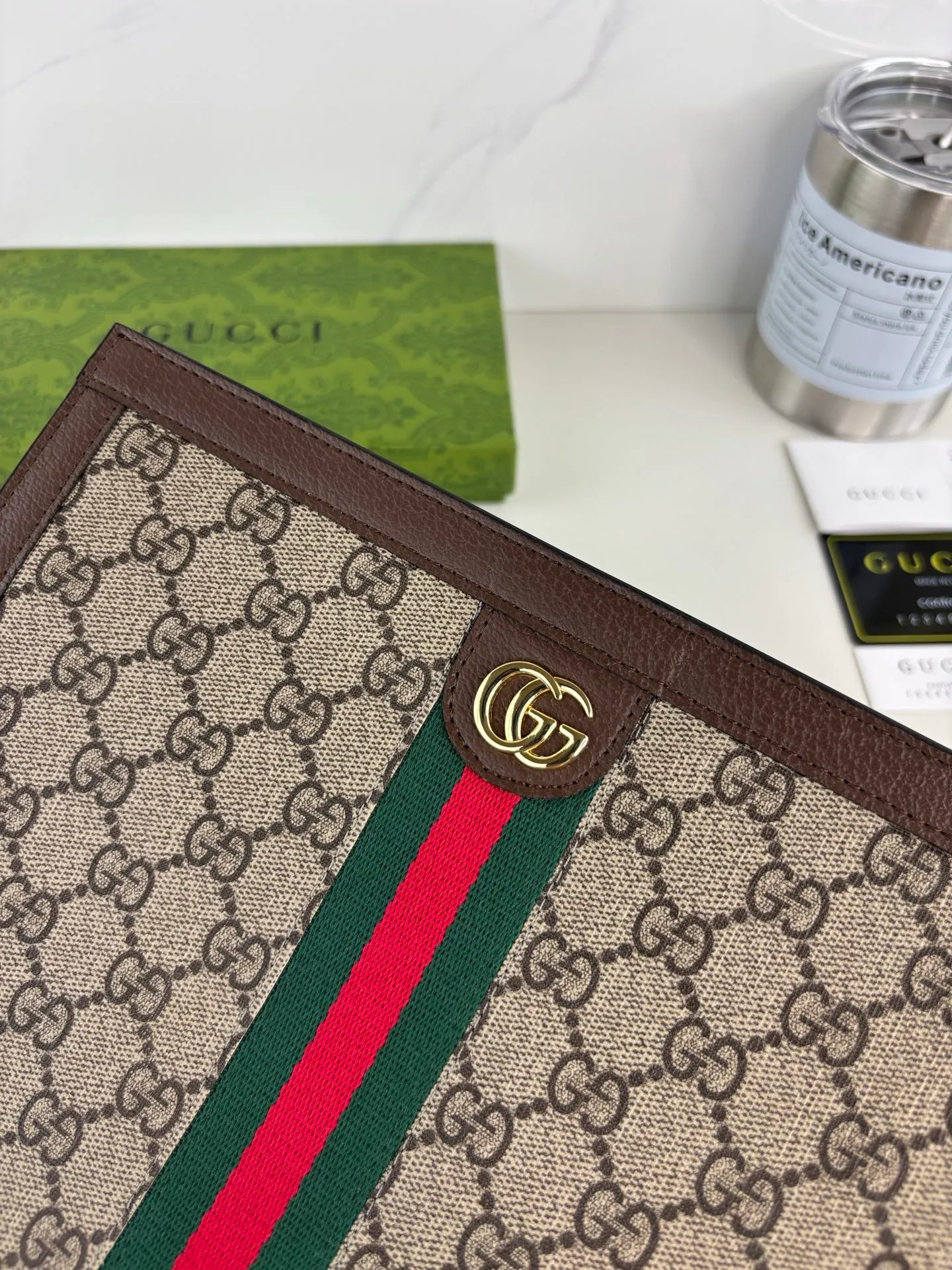 💰180 GUCCI new men’s and women’s handbags! Actual photos, Ophidia series ~ made of GG Supreme high-end man-made canvas, with iconic patterns and striped webbing, and top-notch overseas hardware, exquisitely crafted! Style No.: 625549 Size: 26cm x 20.5cm x 6cm Color: Brown