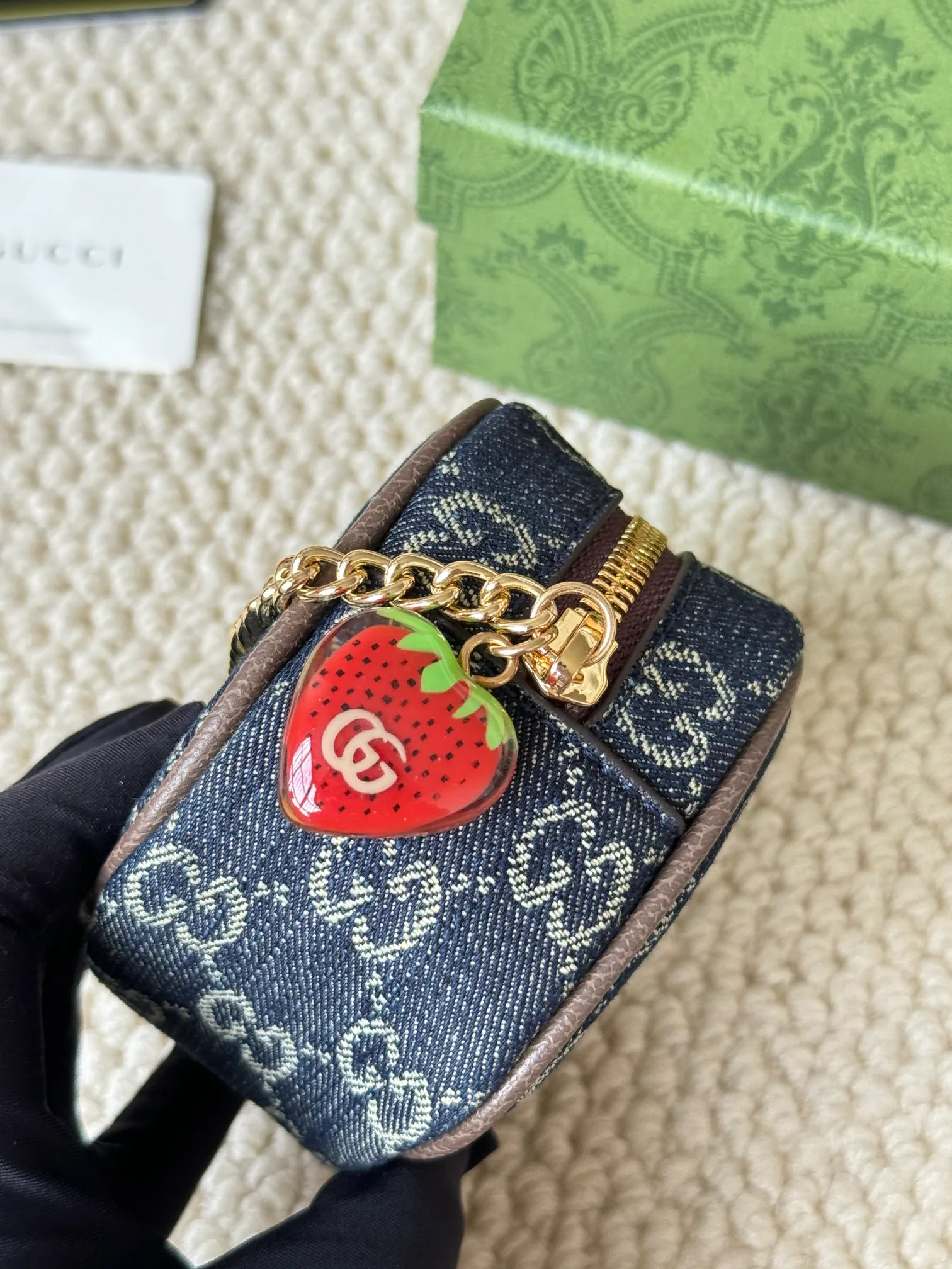💰180 GUCCI/Gucci new women's beige/ebony canvas strawberry zipper coin purse